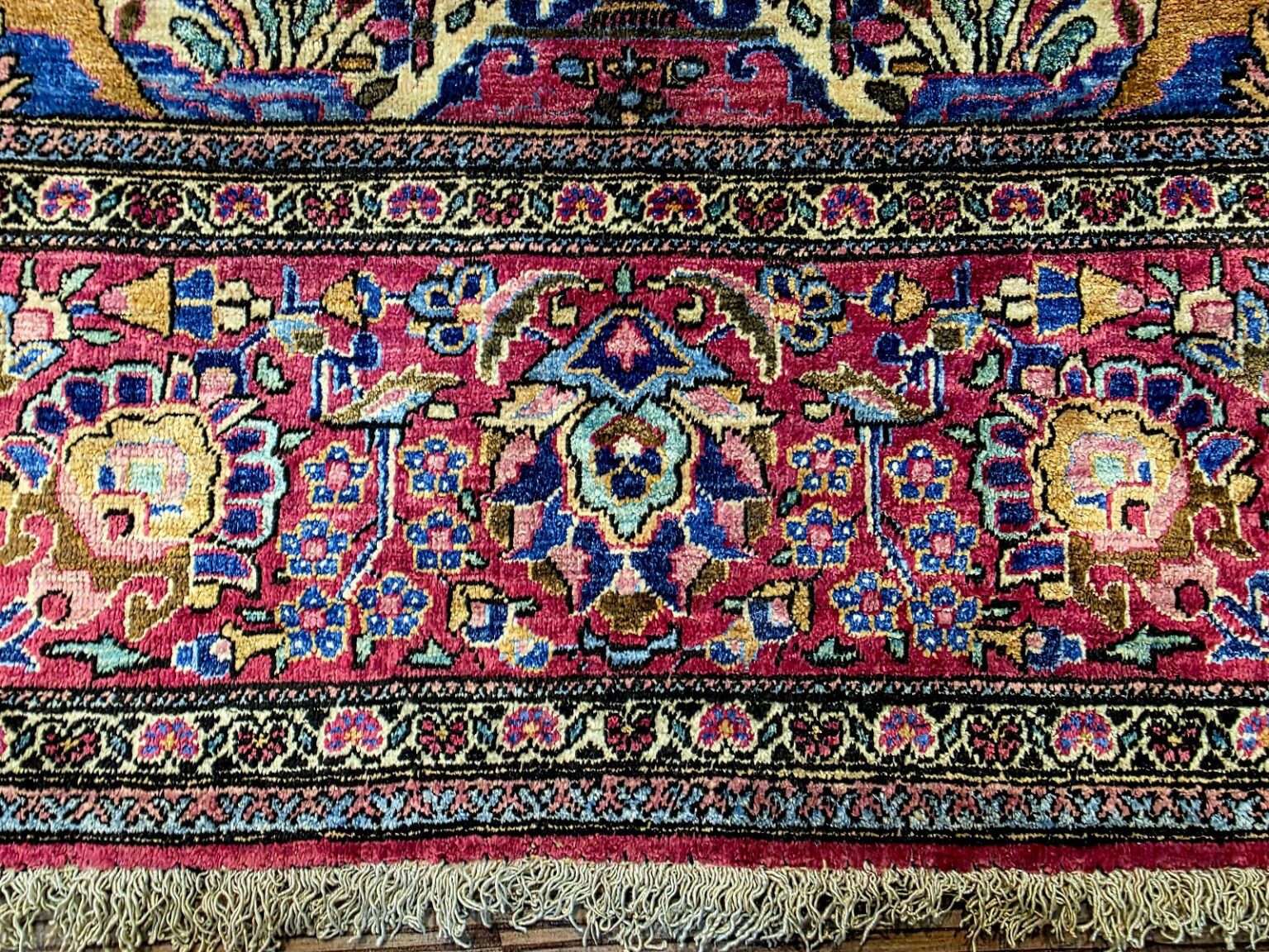 Perserteppich Kashan 198 x 128 cm Seide handgeknüpft antik