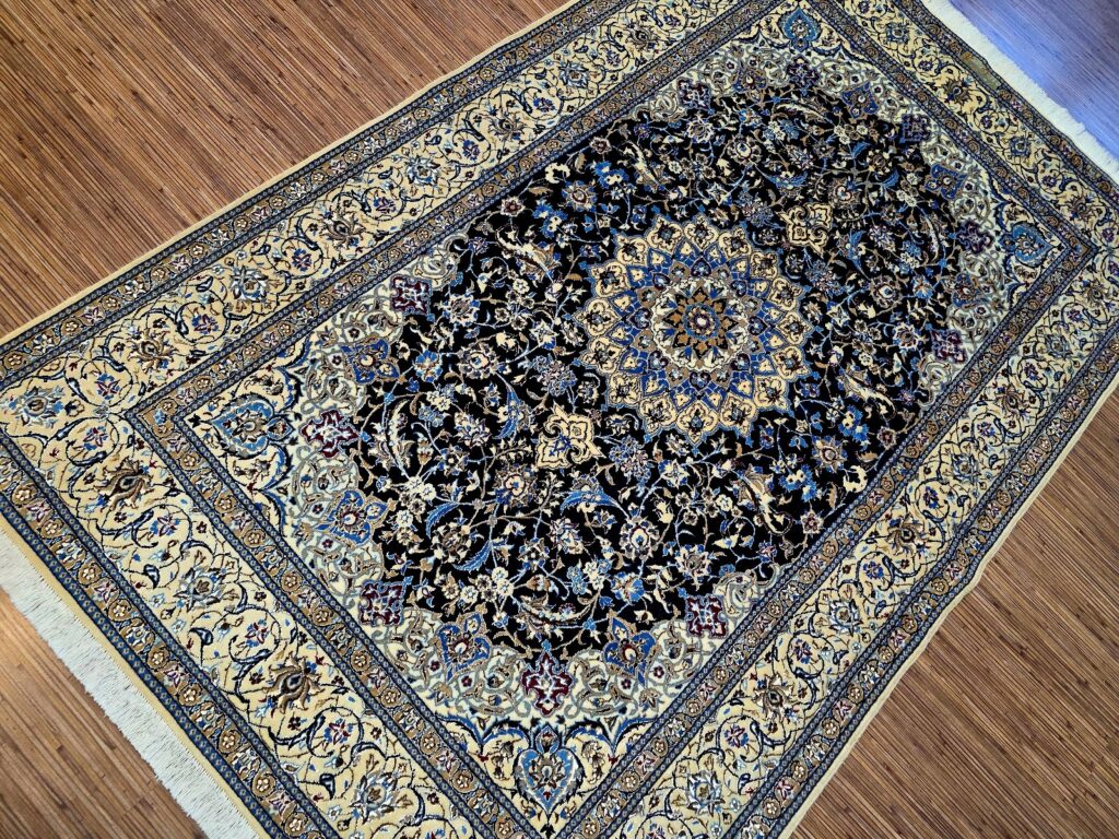 Perserteppich Nain 200 x 129 cm Schurwolle handgeknüpft