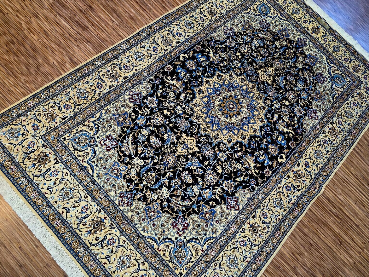 Perserteppich Nain 200 x 129 cm Schurwolle handgeknüpft