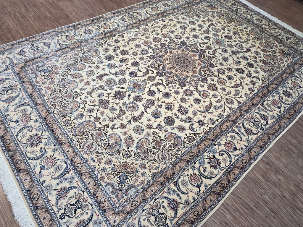 Perserteppich Nain 330 x 215 cm Schurwolle handgeknüpft
