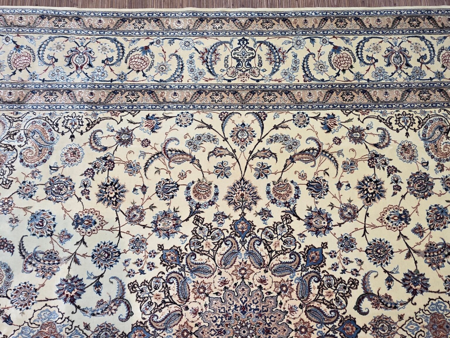 Perserteppich Nain 330 x 215 cm Schurwolle handgeknüpft