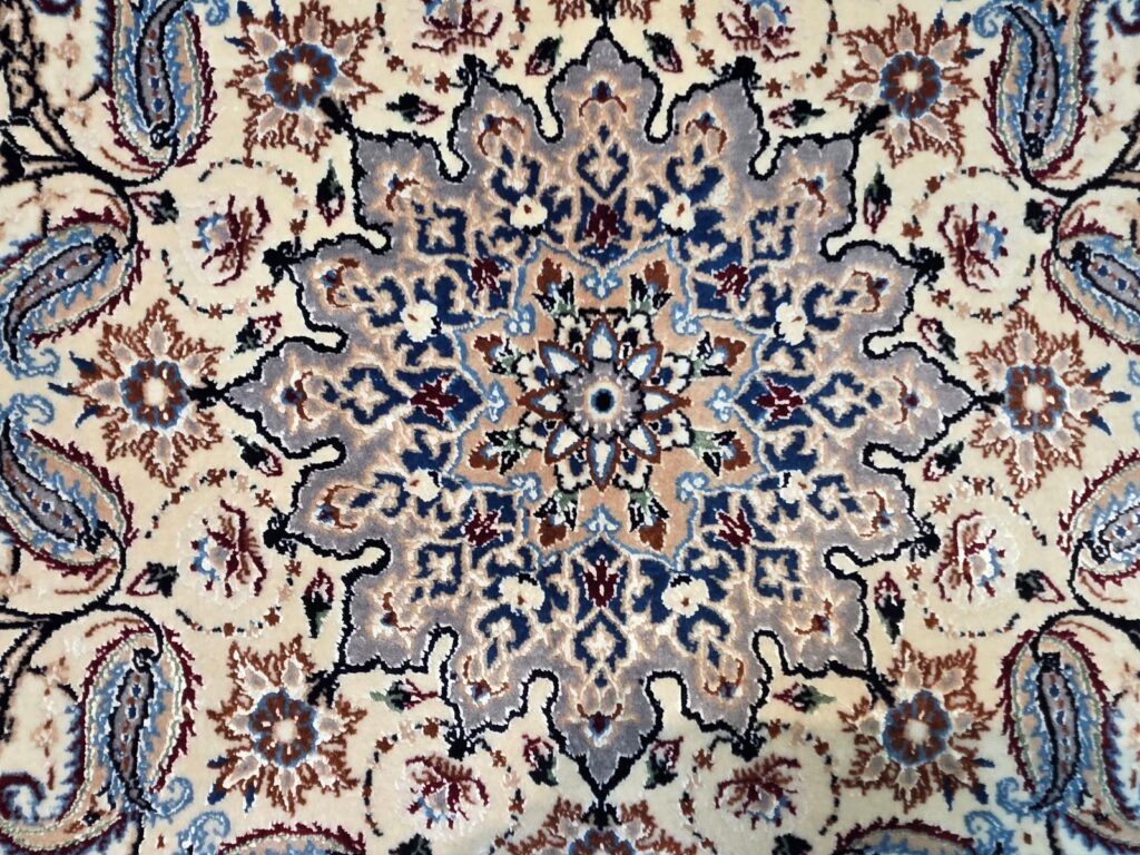 Perserteppich Nain 330 x 215 cm Schurwolle handgeknüpft