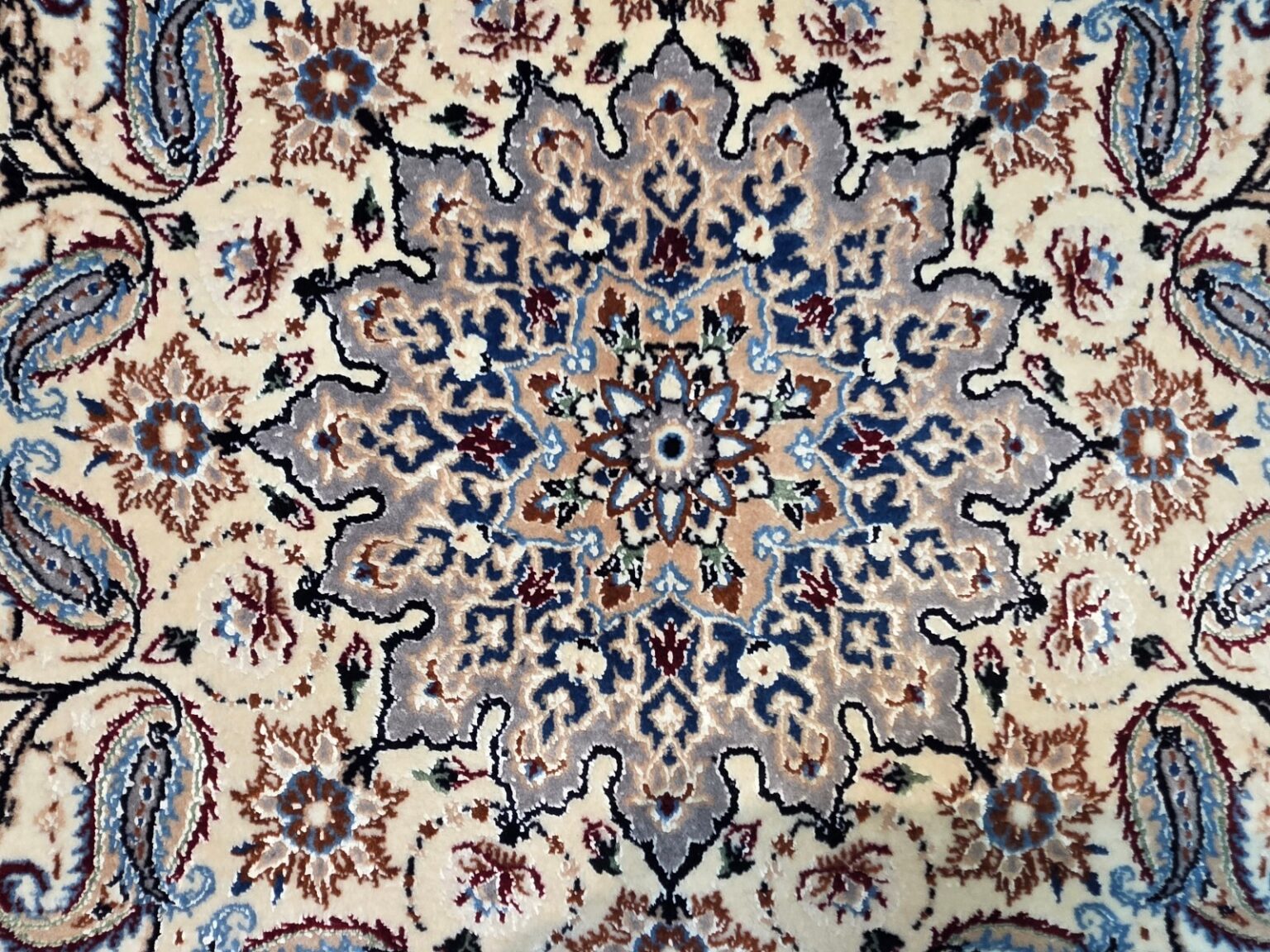 Perserteppich Nain 330 x 215 cm Schurwolle handgeknüpft
