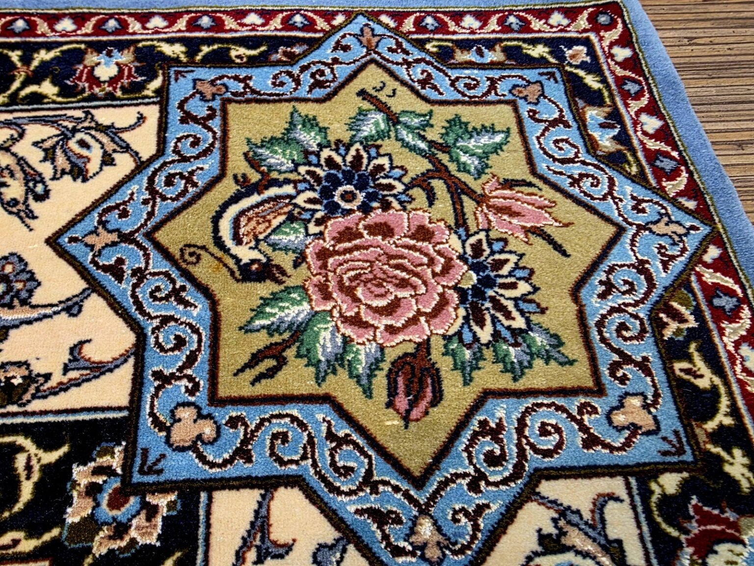 Perserteppich Isfahan 222 x 146 cm Seide handgeknüpft