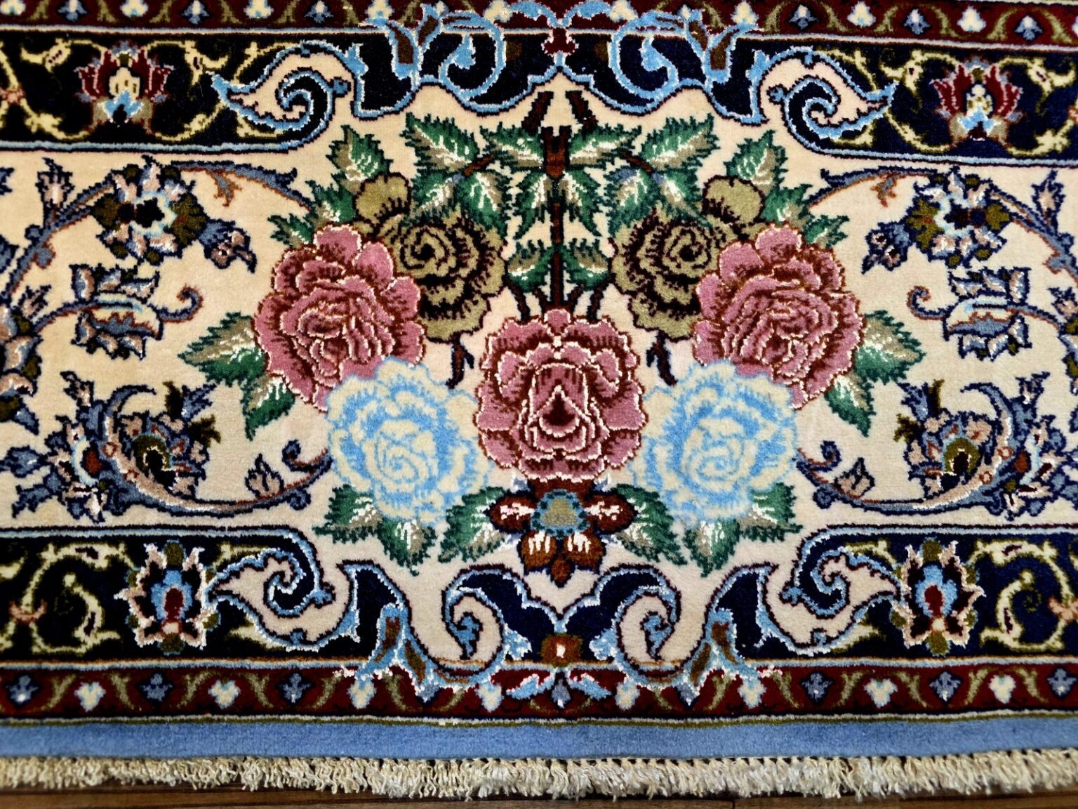 Perserteppich Isfahan 222 x 146 cm Seide handgeknüpft