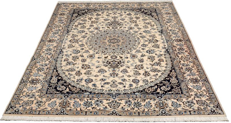 Handgeknüpfter Nain Perserteppich 204 × 298 cm
