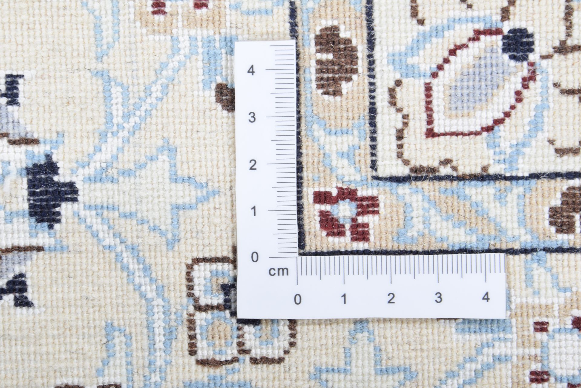 Nain Perserteppich 207 × 305 cm aus Wolle & Seide, handgeknüpft