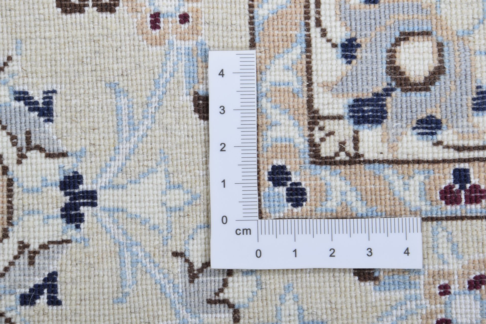perserteppich-nain-202-x-309-cm-schurwolle-und-seide-handgeknupft-5 Handgeknüpfter Nain Perserteppich 202 × 309 cm