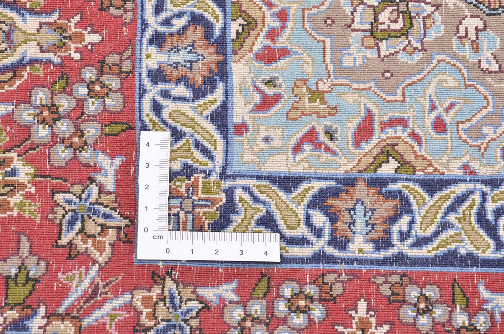 perserteppich-isfahan-107-x-159-cm-schurwolle-seide-handgeknupft-7 Handgeknüpfter Isfahan Perserteppich, 107 × 159 cm, Wolle & Seide