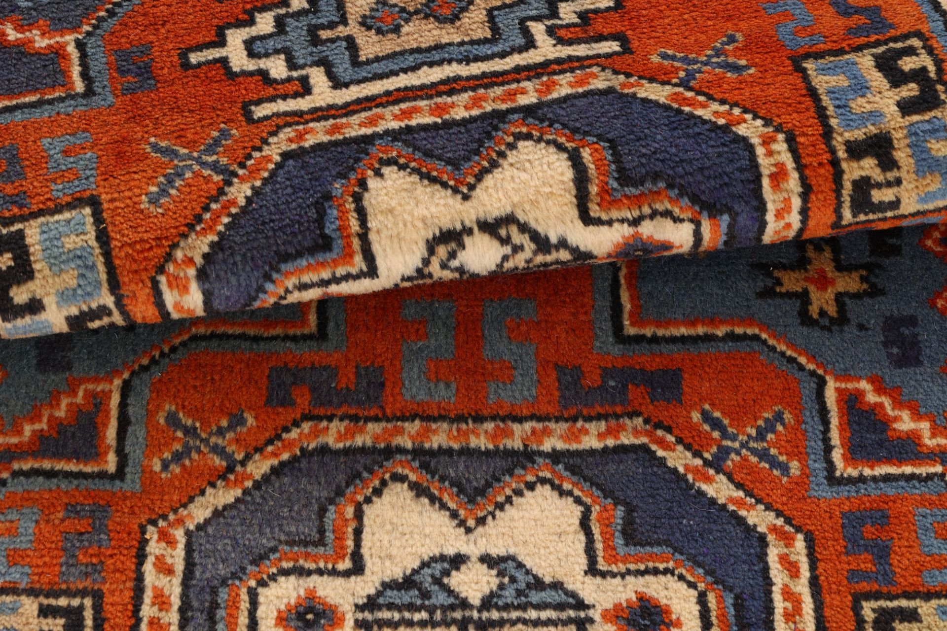 Handgeknüpfter Perserteppich 134 × 78 cm