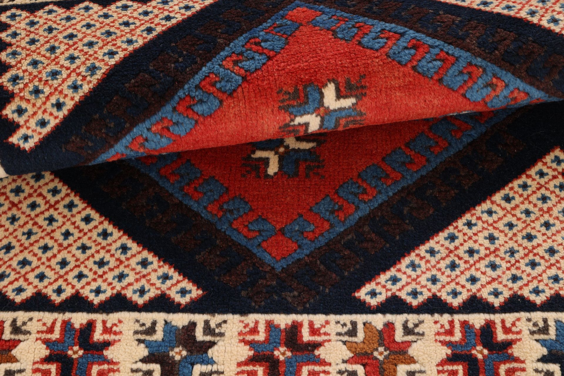 Perserteppich aus Iran, 100 × 94 cm
