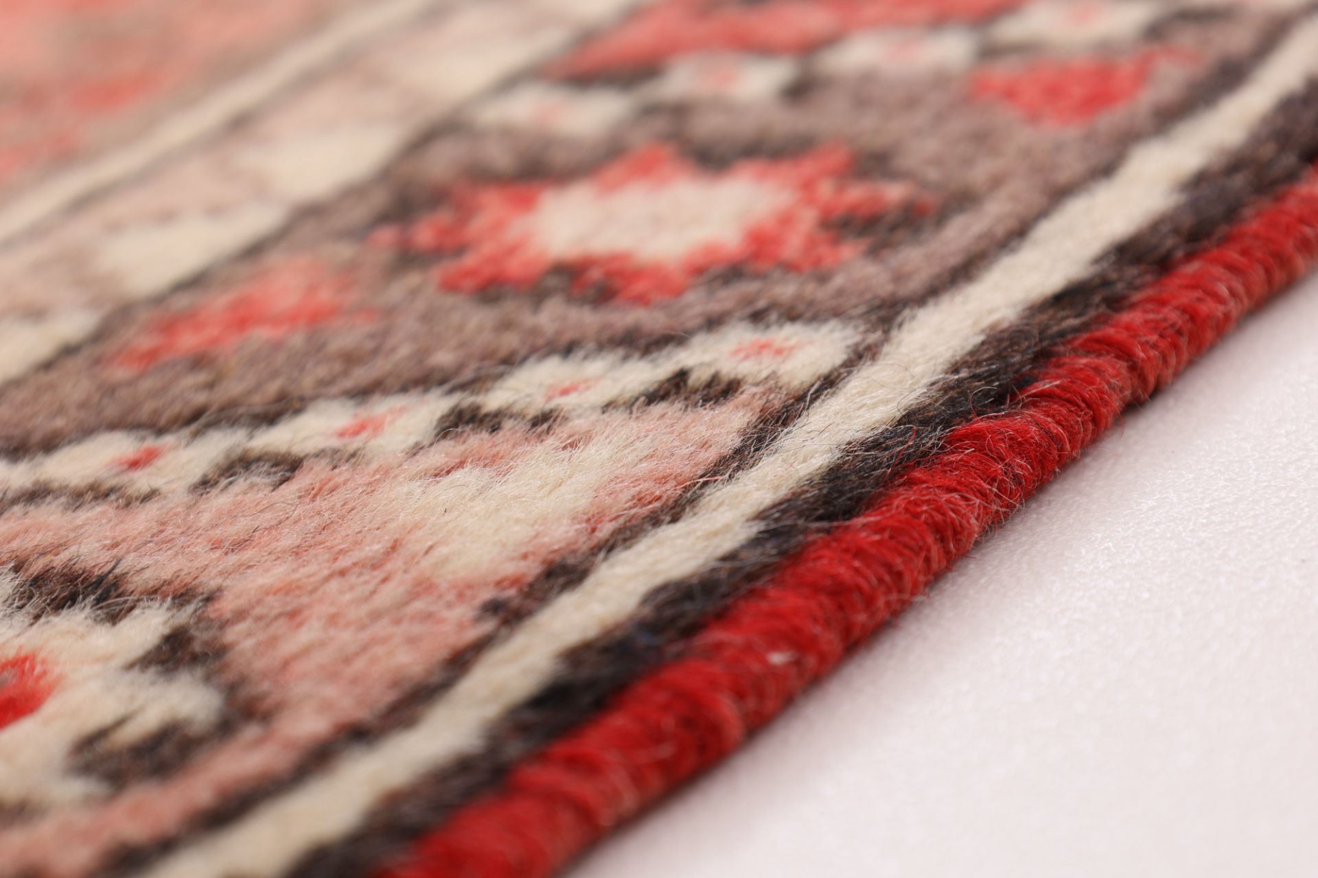 Perserteppich aus Iran, 116 × 71 cm
