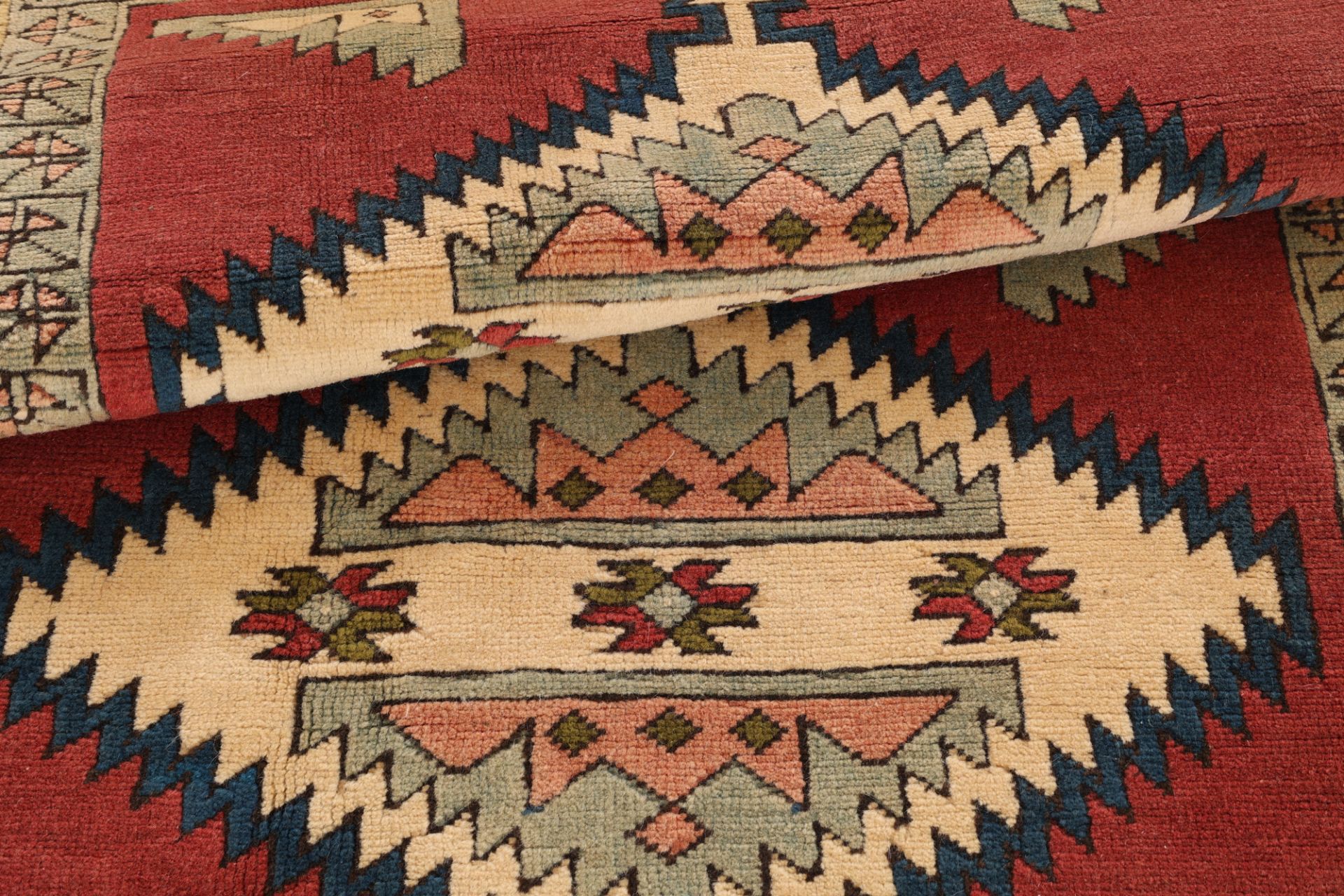 Perserteppich 182 × 132 cm aus Wolle, handgeknüpft