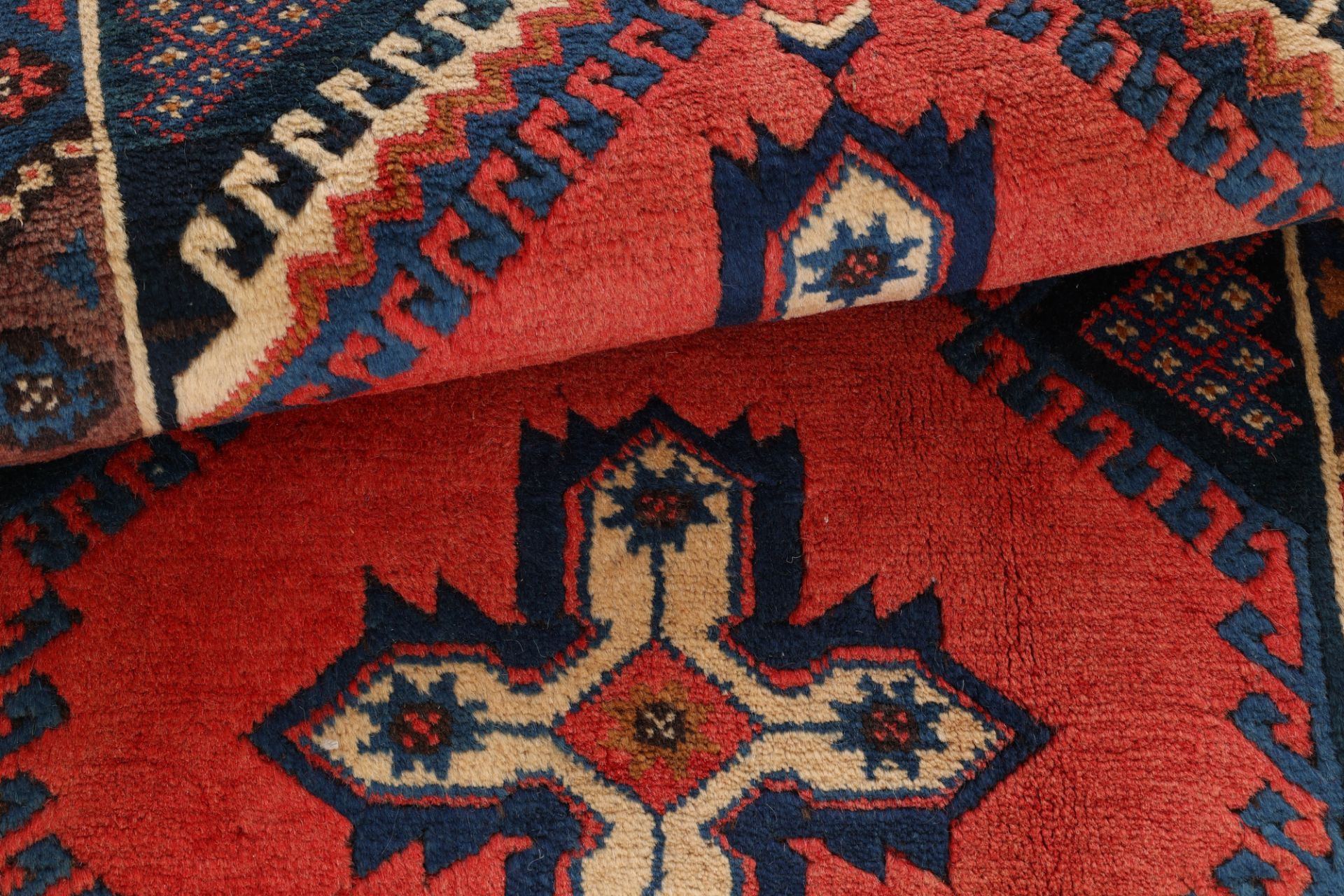 Perserteppich aus Iran, 190 × 119 cm