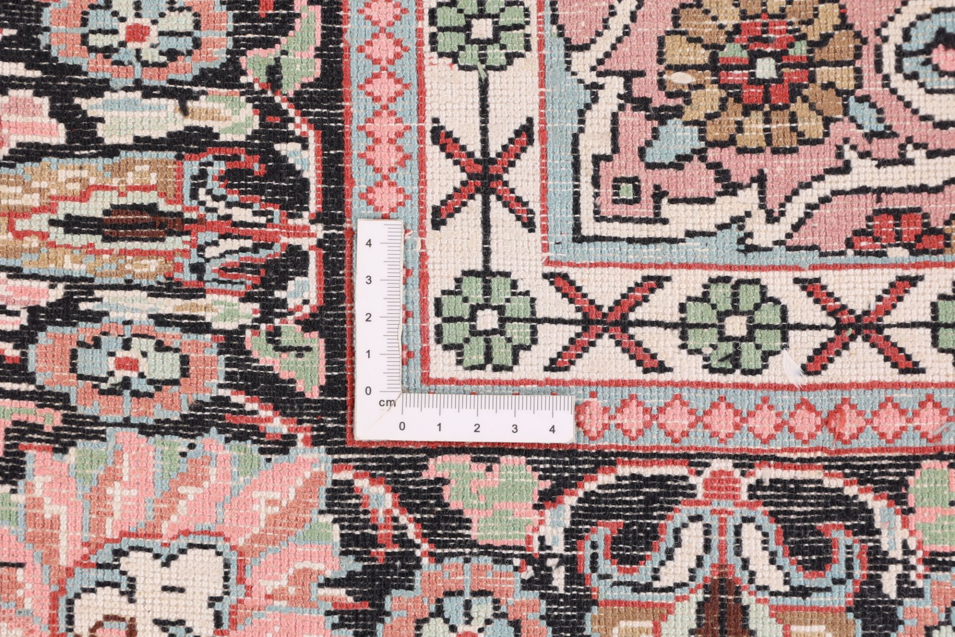 perserteppich-isfahan-190-x-125-cm-schurwolle-handgeknupft-48 Handgeknüpfter Perserteppich 190 × 125 cm