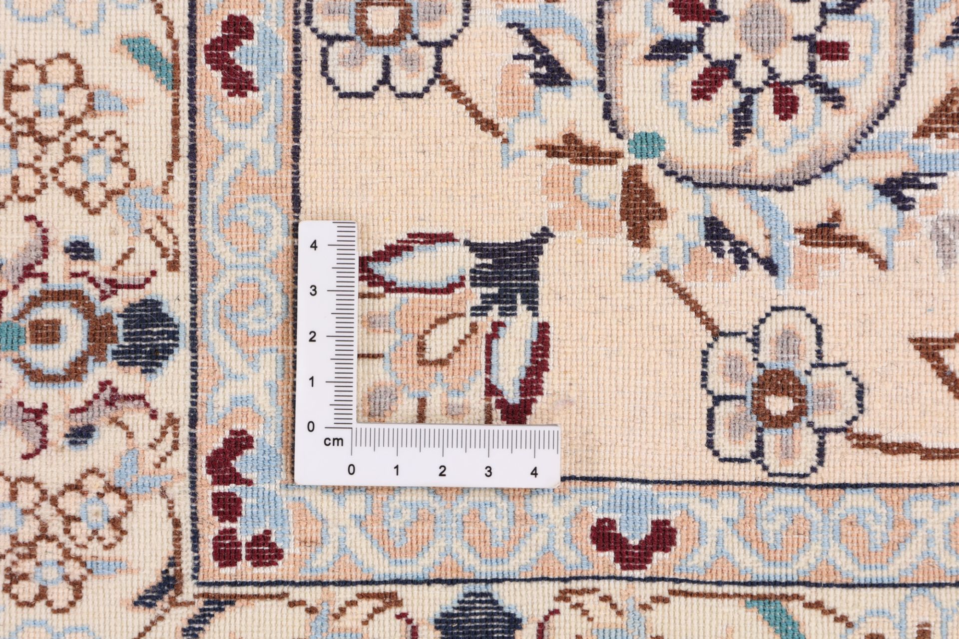 Handgeknüpfter Nain Perserteppich 256 × 353 cm