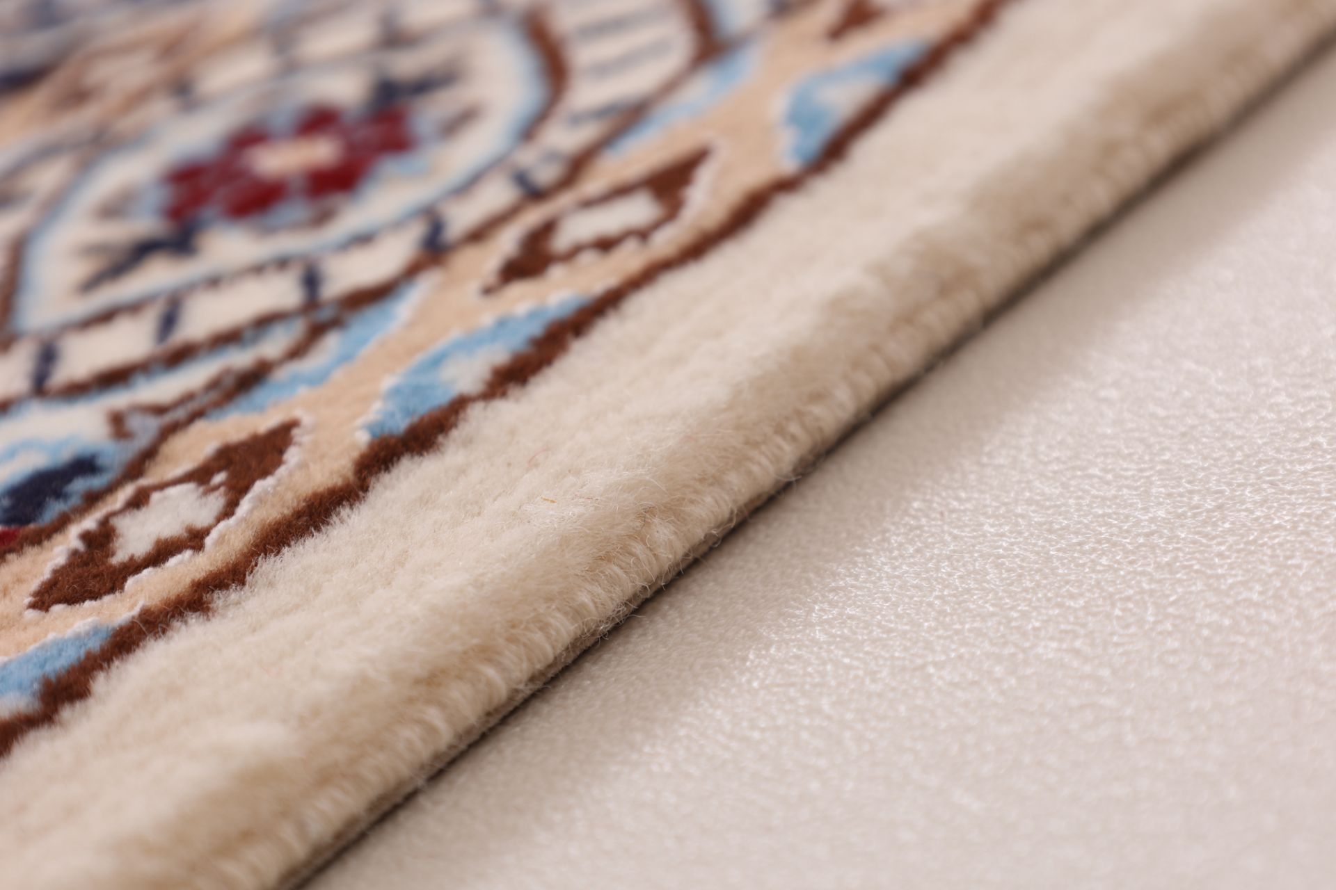 Nain Perserteppich aus Iran, 250 × 353 cm