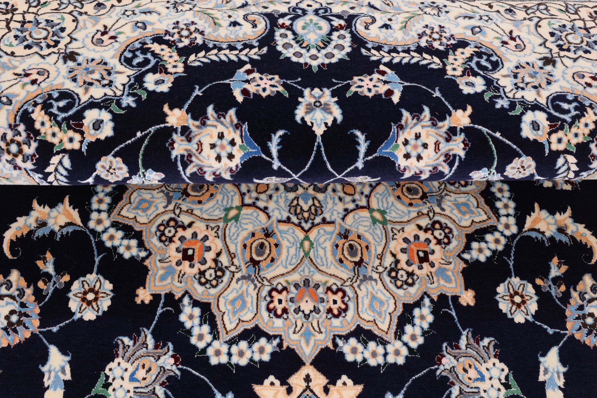 Nain Perserteppich 130 × 204 cm aus Wolle, handgeknüpft