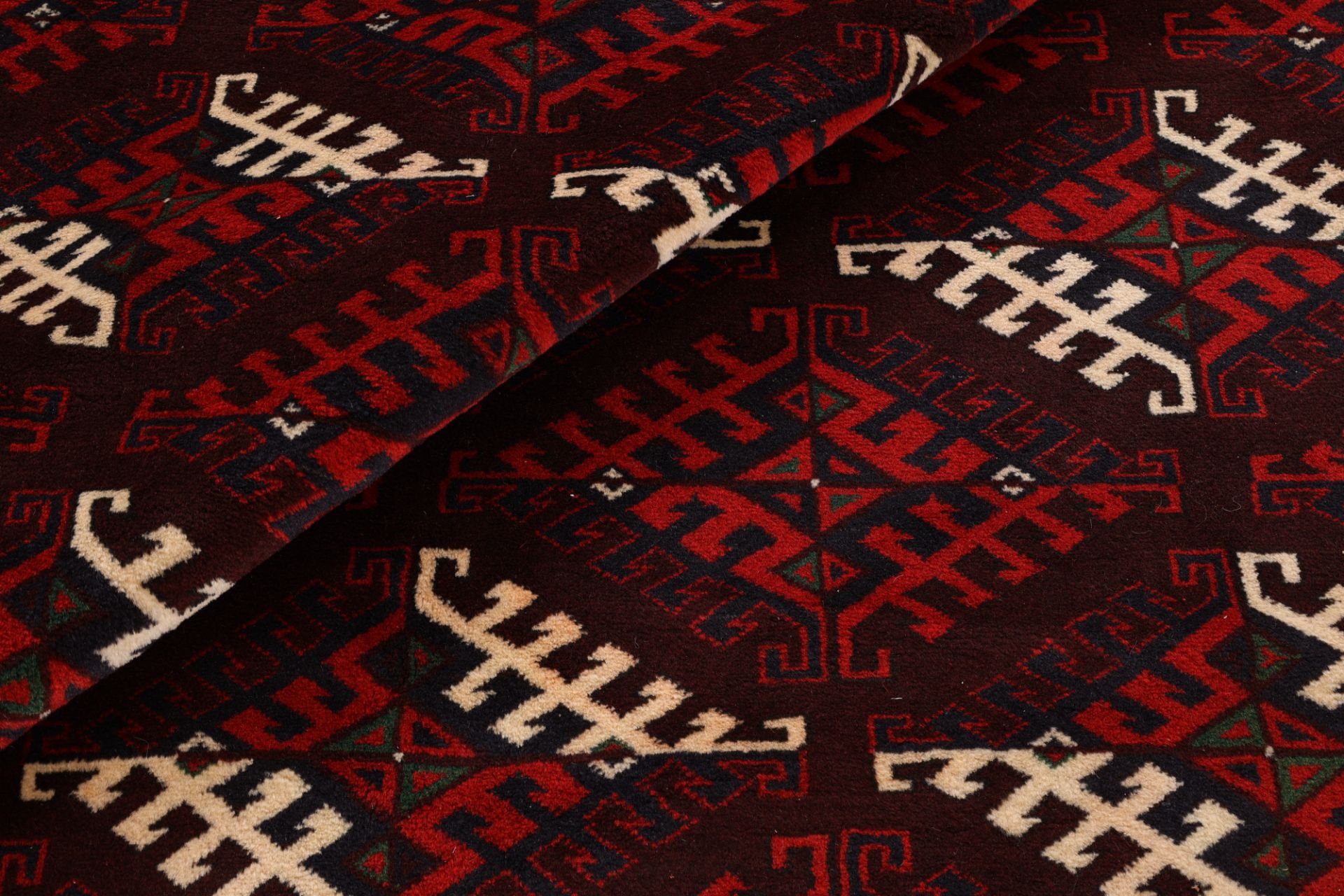 Turkmen Perserteppich aus Iran, 235 × 365 cm