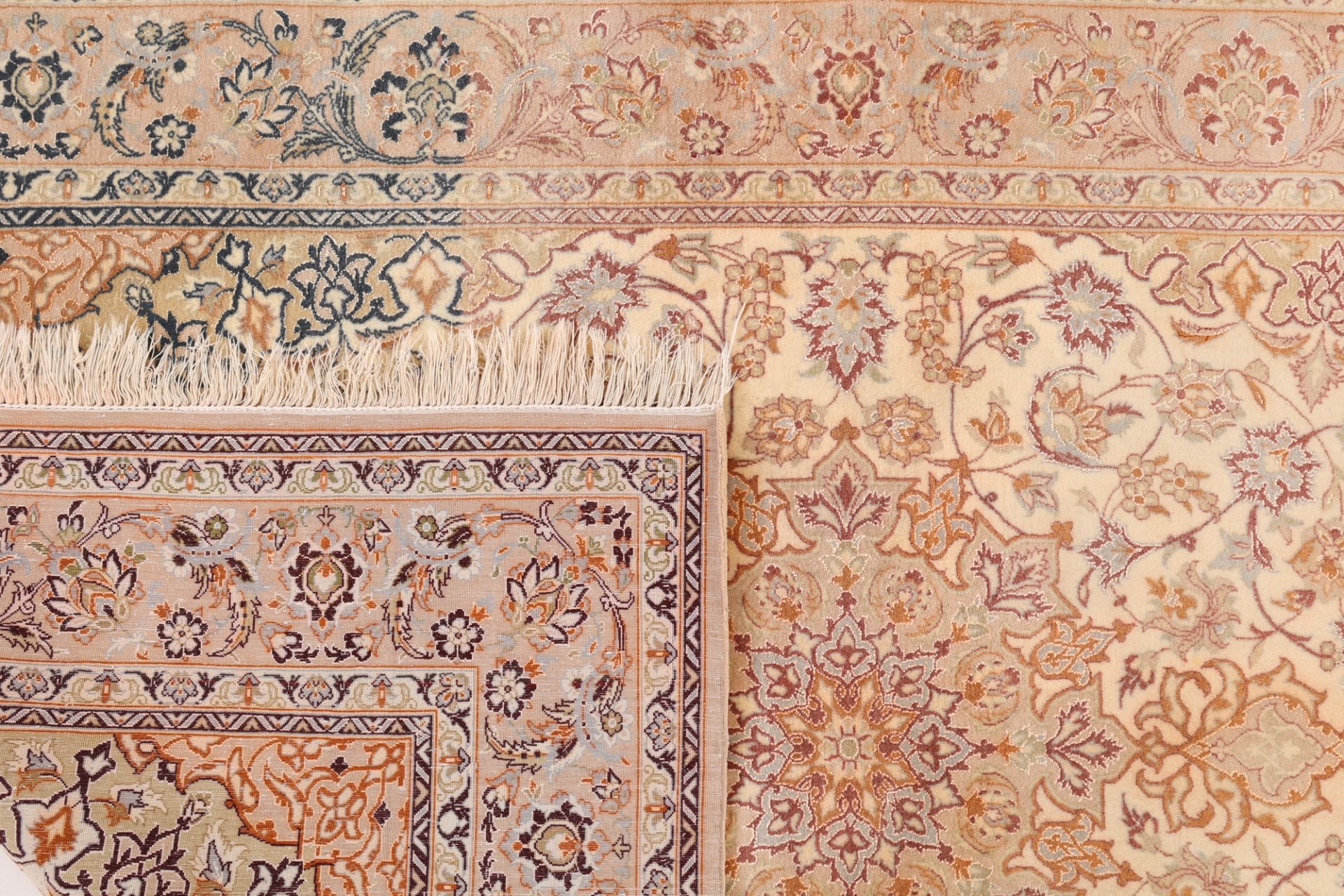 Isfahan Perserteppich aus Iran, 112 × 169 cm