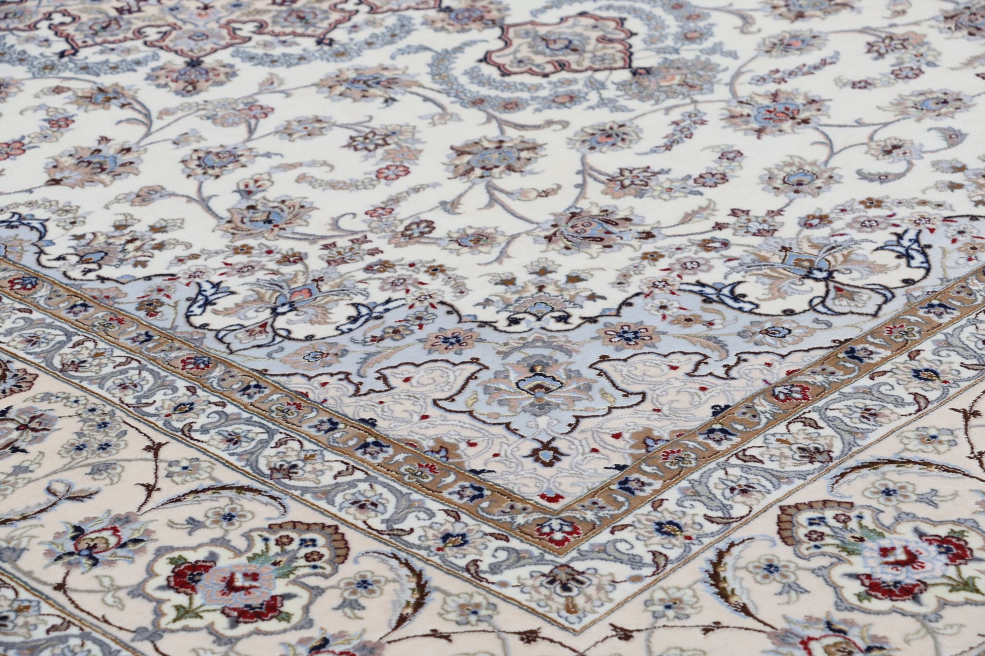Isfahan Perserteppich aus Iran, 202 × 305 cm
