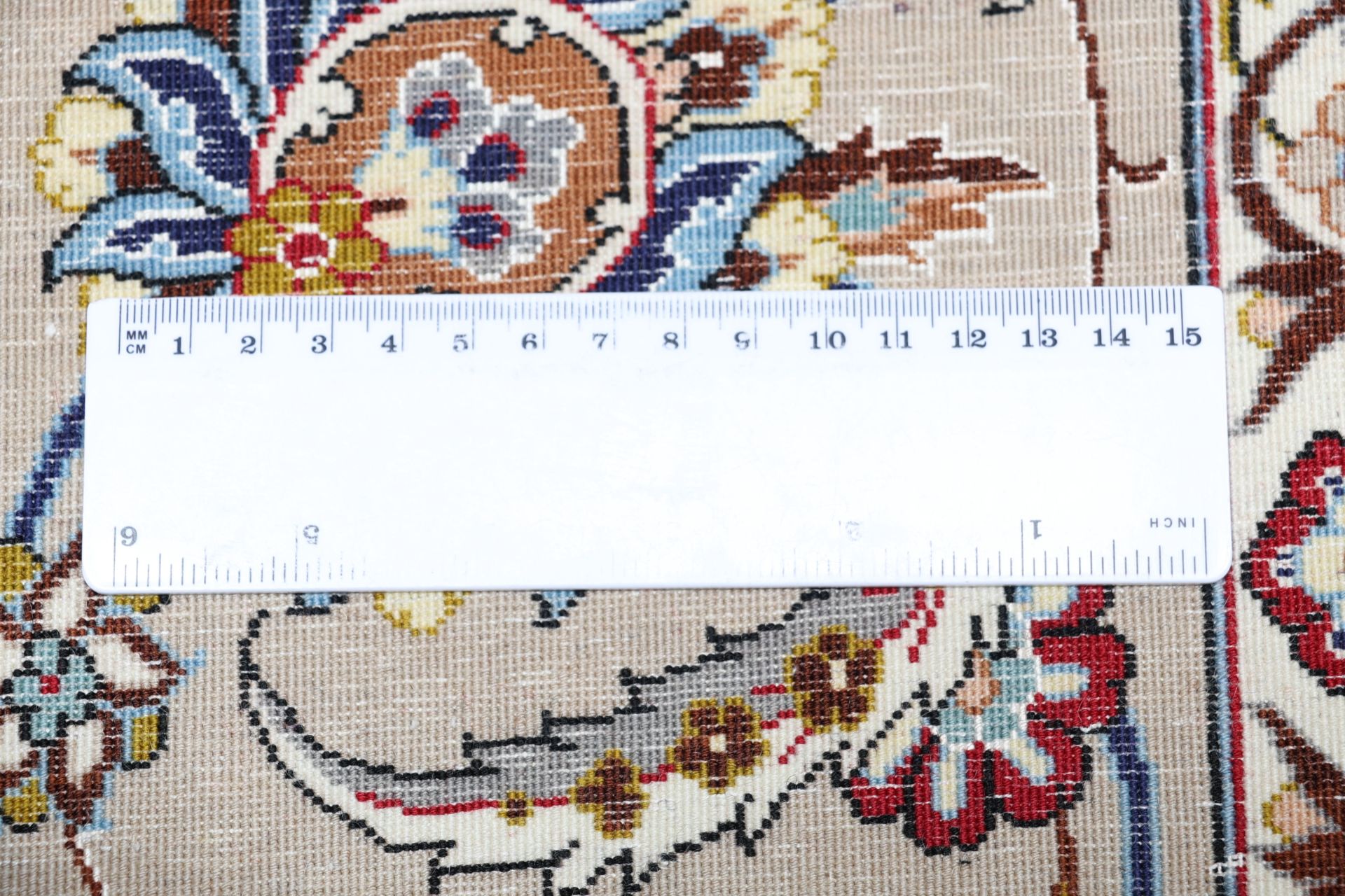 Isfahan Perserteppich 210 × 315 cm aus Wolle & Seide, handgeknüpft