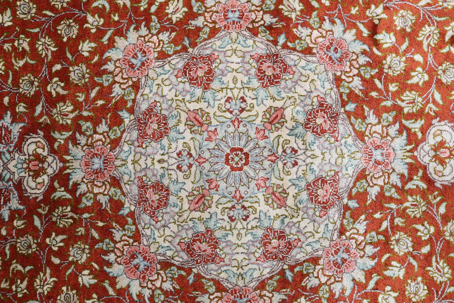 Ghom Perserteppich 100 × 150 cm aus Seide, handgeknüpft