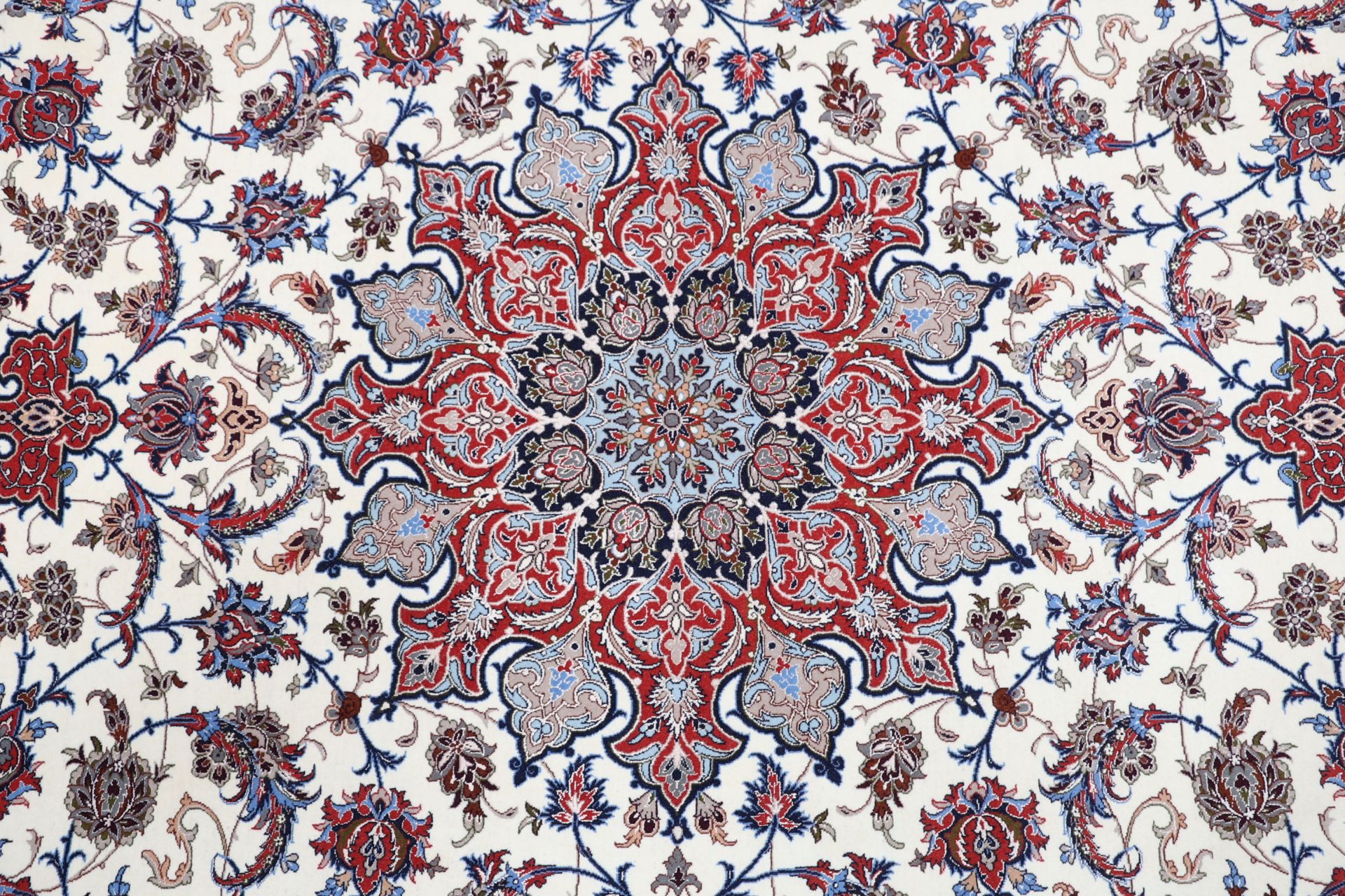 Isfahan Perserteppich 202 × 300 cm aus Wolle & Seide, handgeknüpft