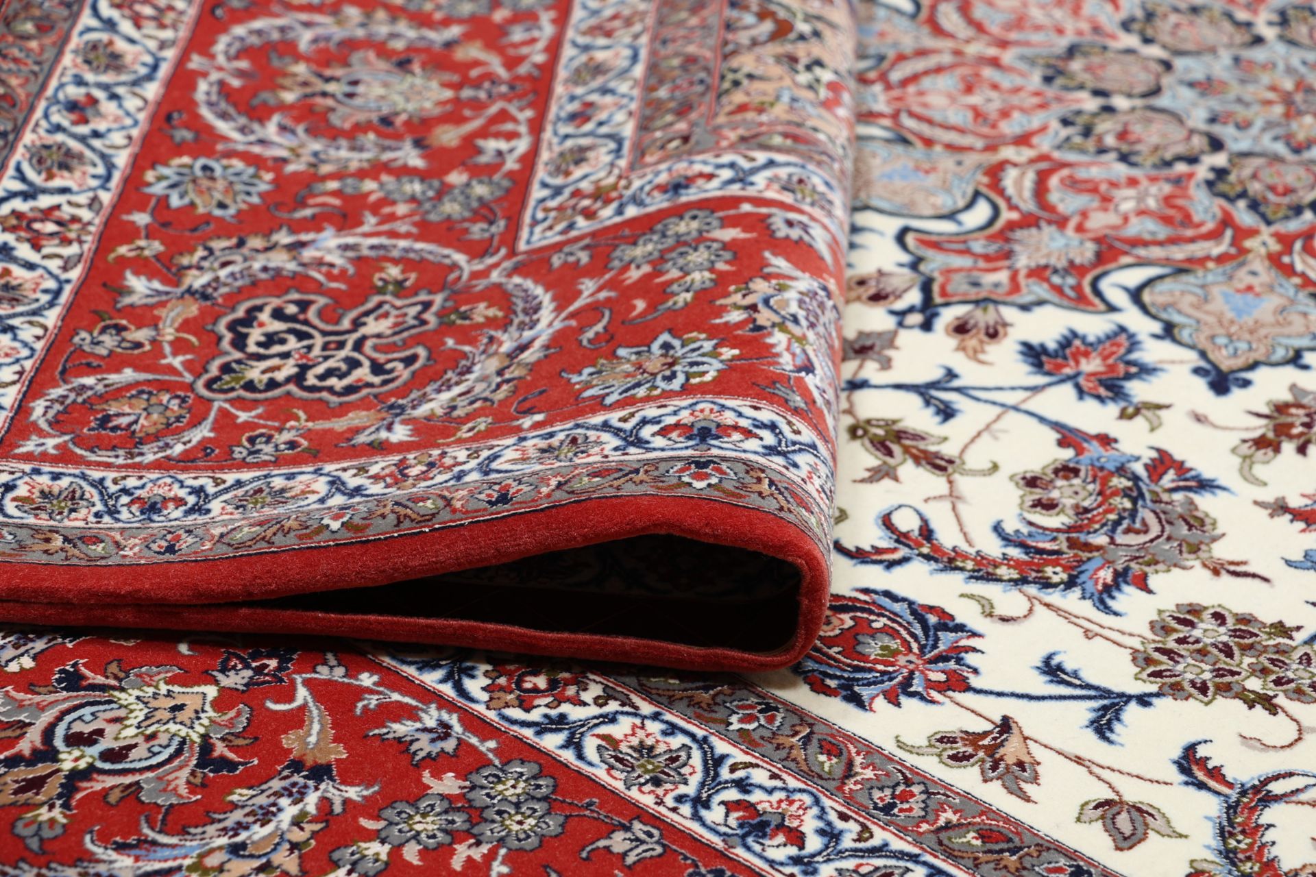 Isfahan Perserteppich 202 × 300 cm aus Wolle & Seide, handgeknüpft