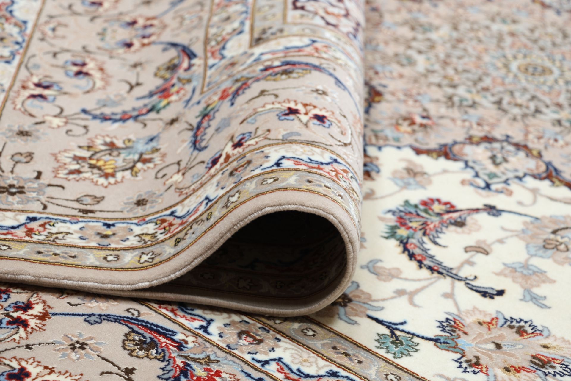 perserteppich-isfahan-205-x-308-cm-schurwolle-seide-handgeknupft-14 Handgeknüpfter Isfahan Perserteppich 205 × 308 cm
