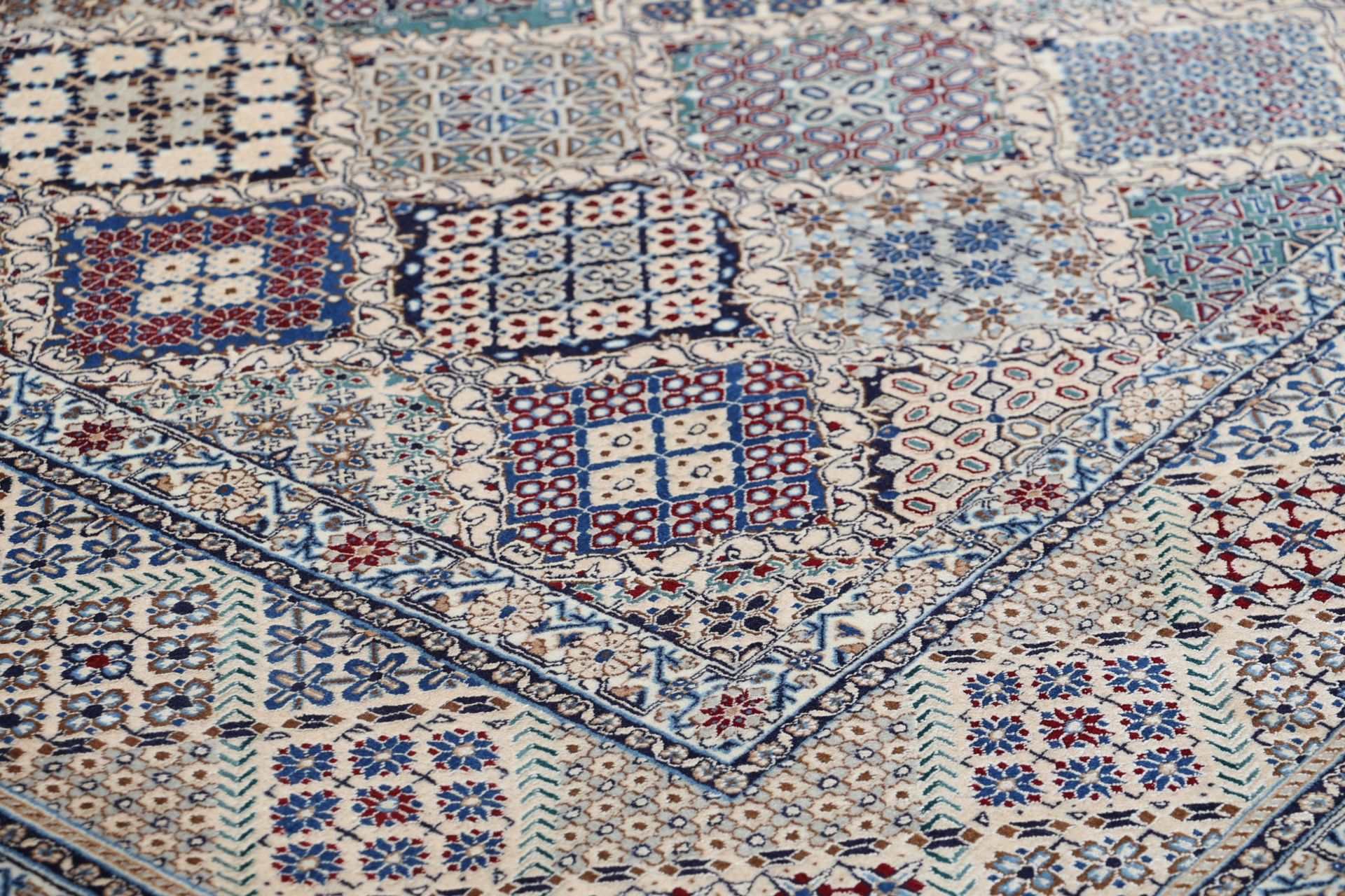 Handgeknüpfter Nain Perserteppich, 216 × 308 cm, Wolle & Seide