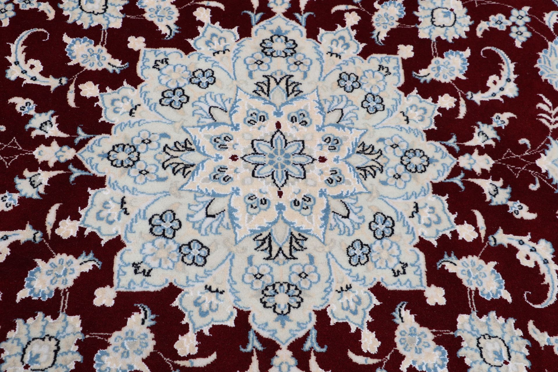 Nain Perserteppich 200 × 200 cm aus Wolle, handgeknüpft
