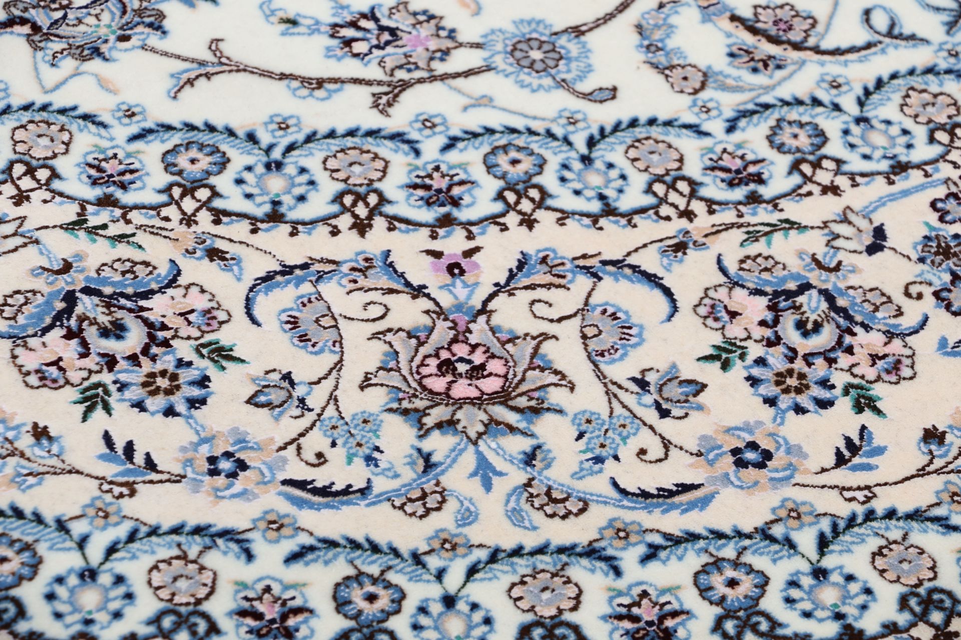 Nain Perserteppich aus Iran, 250 × 250 cm