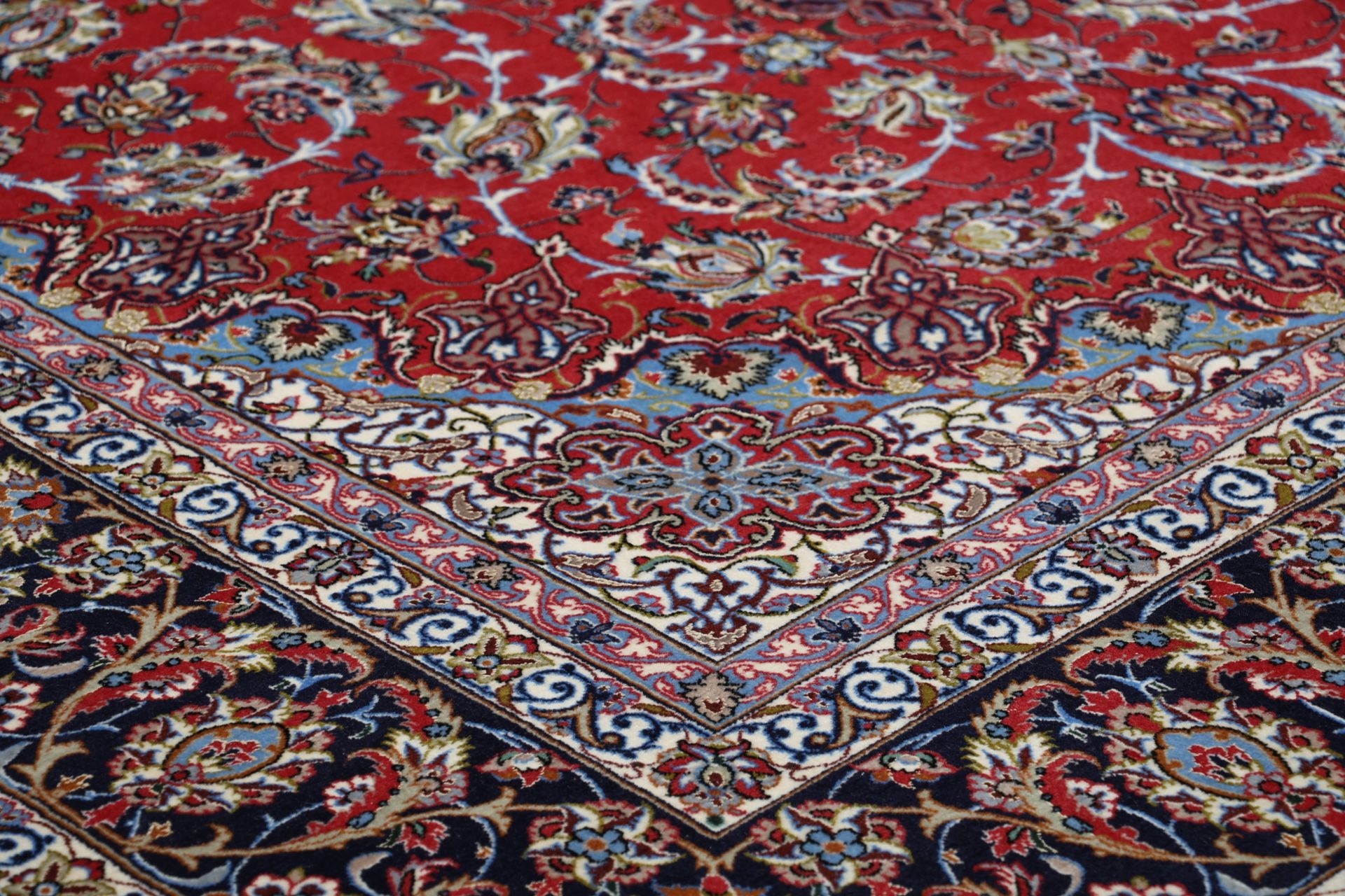 perserteppich-isfahan-200-x-310-cm-schurwolle-seide-handgeknupft-14 Isfahan Perserteppich 200 × 310 cm aus Wolle & Seide, handgeknüpft