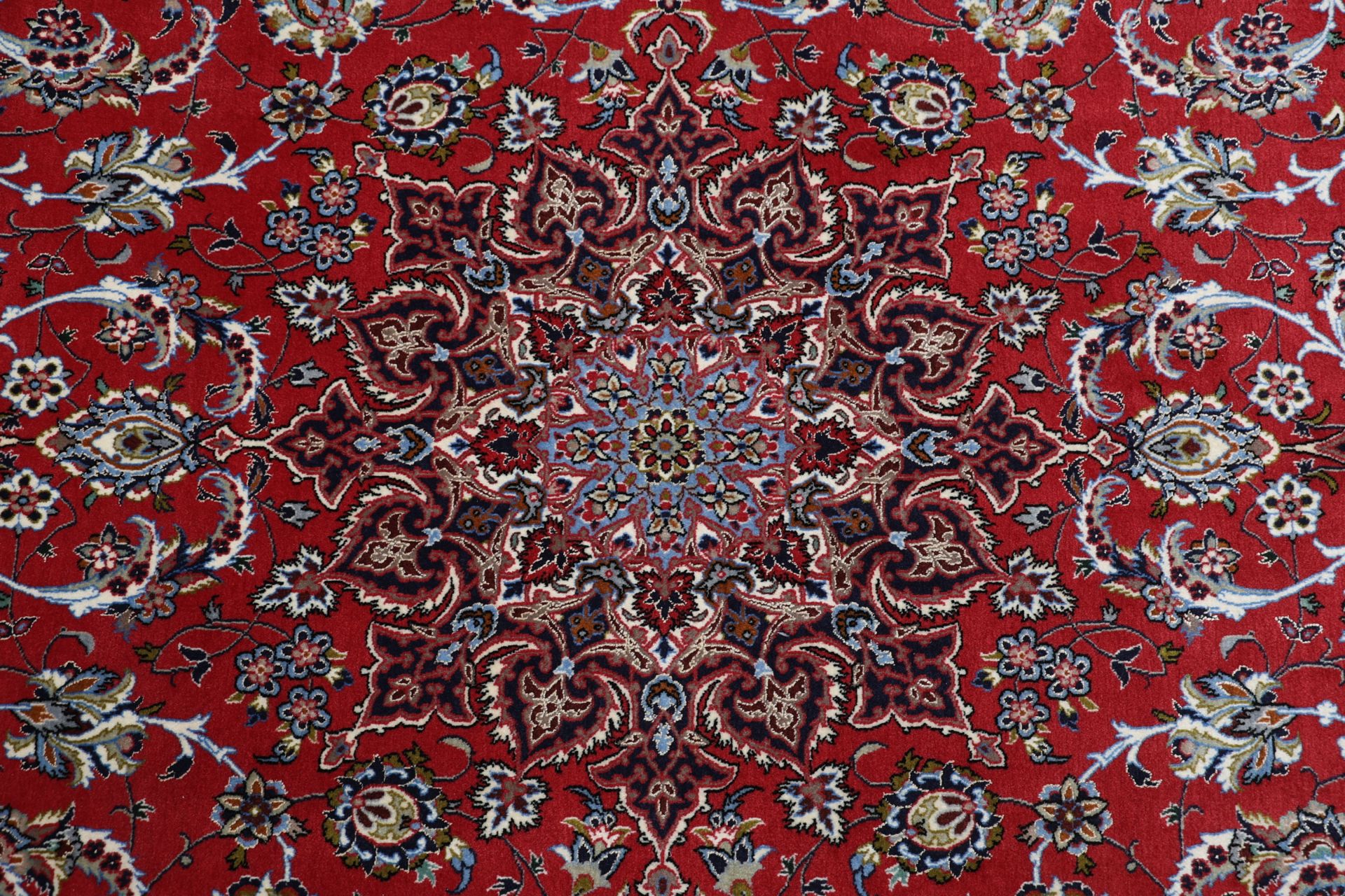 perserteppich-isfahan-200-x-310-cm-schurwolle-seide-handgeknupft-18 Isfahan Perserteppich 200 × 310 cm aus Wolle & Seide, handgeknüpft