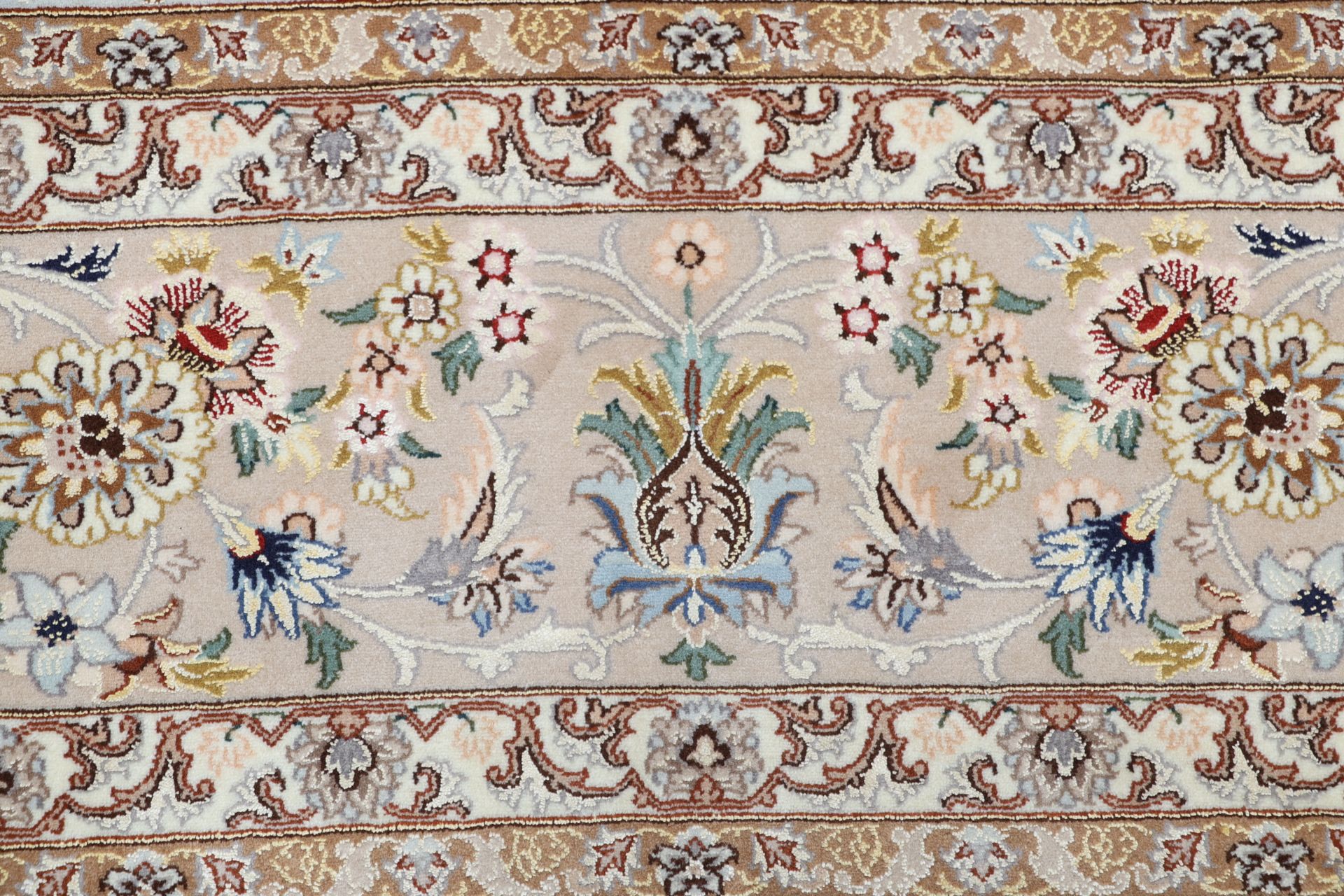 perserteppich-isfahan-200-x-310-cm-schurwolle-seide-handgeknupft-27 Isfahan Perserteppich aus Iran, 200 × 310 cm