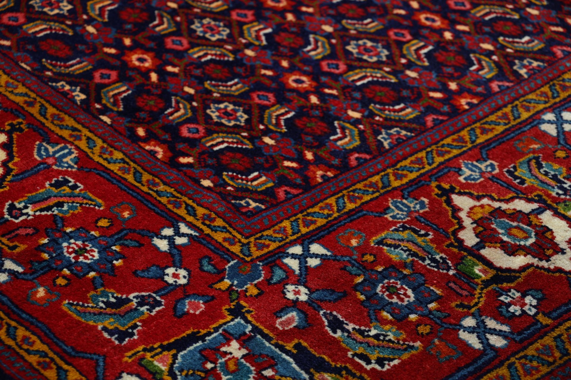 Perserteppich 230 × 327 cm aus Wolle, handgeknüpft