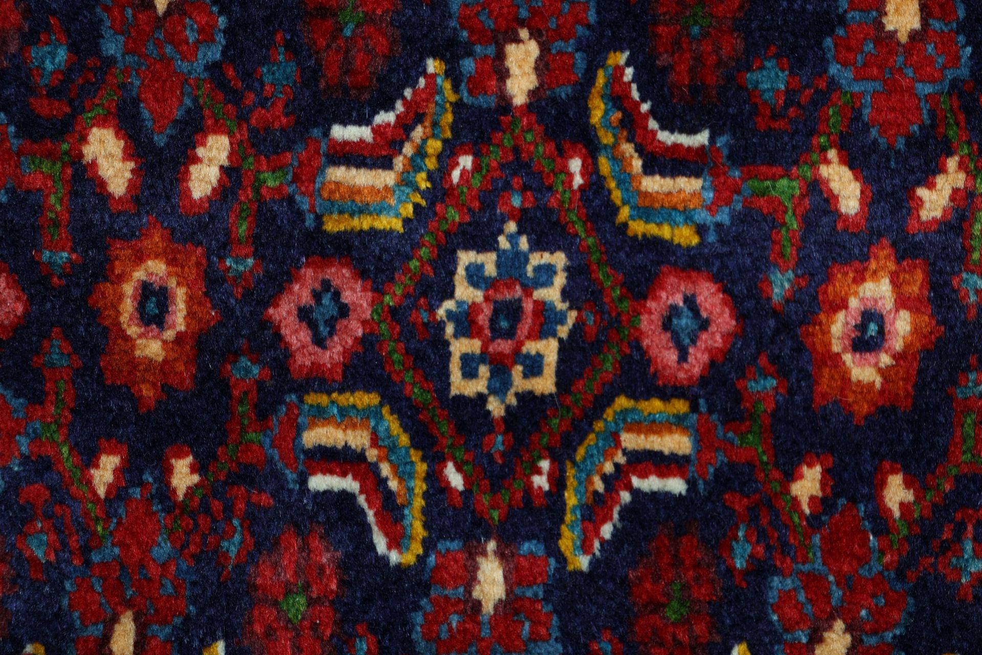 Perserteppich 230 × 327 cm aus Wolle, handgeknüpft