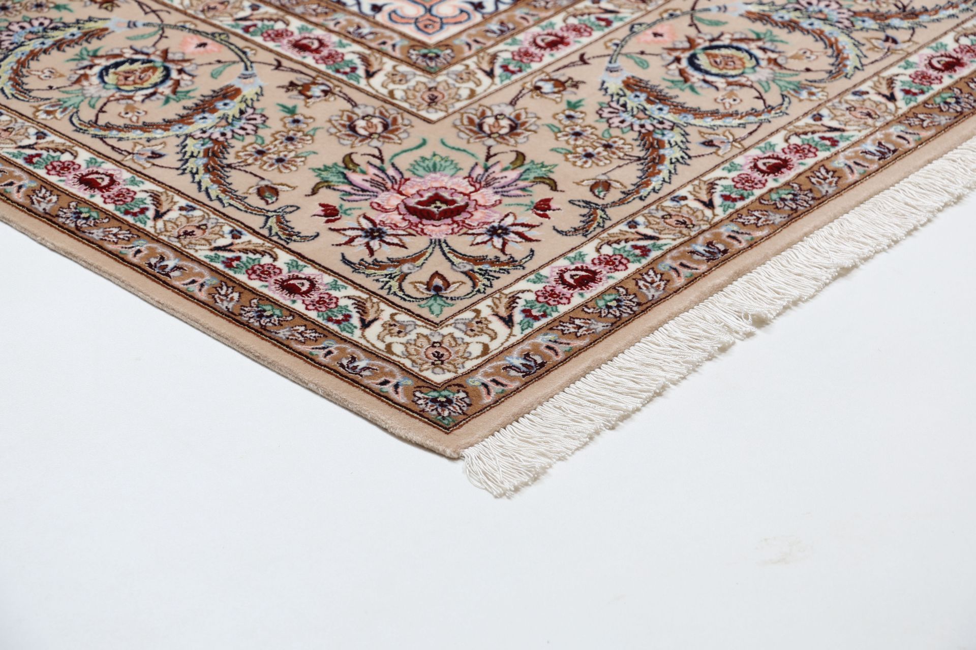 perserteppich-isfahan-210-x-314-cm-schurwolle-seide-handgeknupft-5 Isfahan Perserteppich 210 × 314 cm aus Wolle & Seide, handgeknüpft