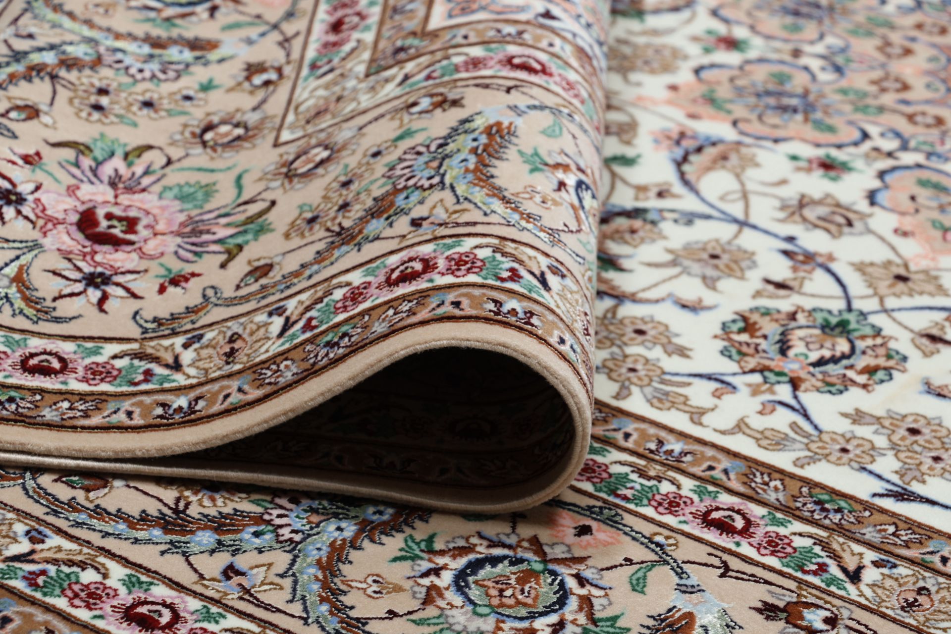 perserteppich-isfahan-210-x-314-cm-schurwolle-seide-handgeknupft-9 Isfahan Perserteppich 210 × 314 cm aus Wolle & Seide, handgeknüpft