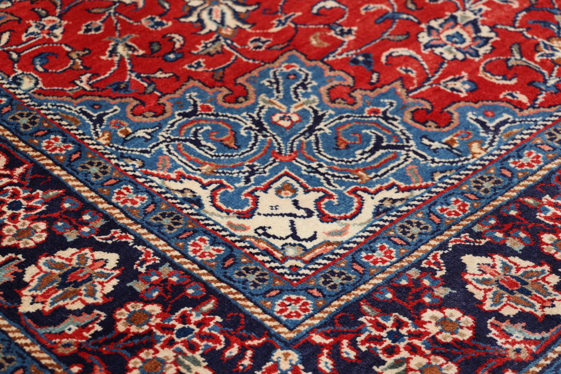 Perserteppich aus Iran, 210 × 320 cm