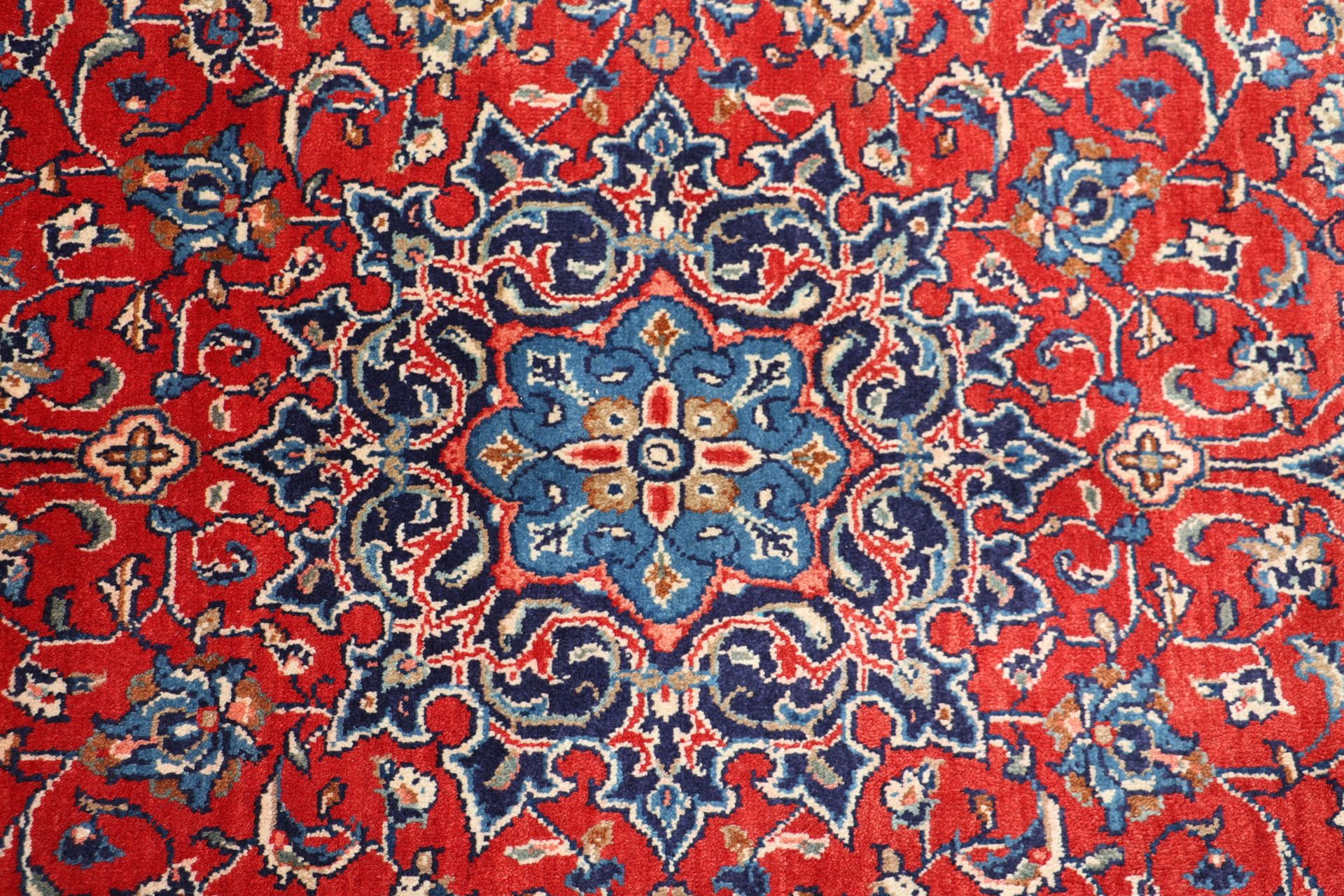 Perserteppich aus Iran, 210 × 320 cm