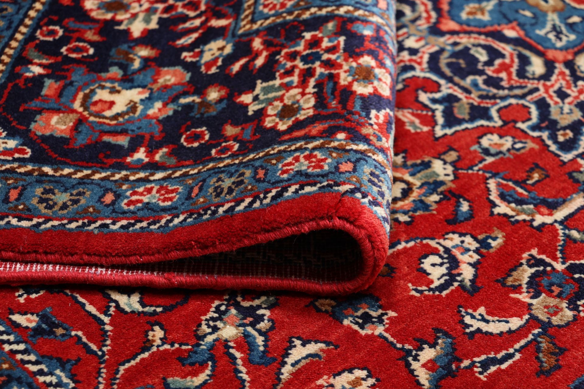 Perserteppich aus Iran, 210 × 320 cm