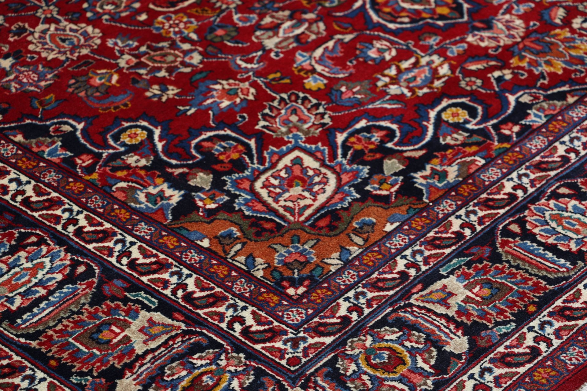 Mashhad Perserteppich aus Iran, 200 × 294 cm