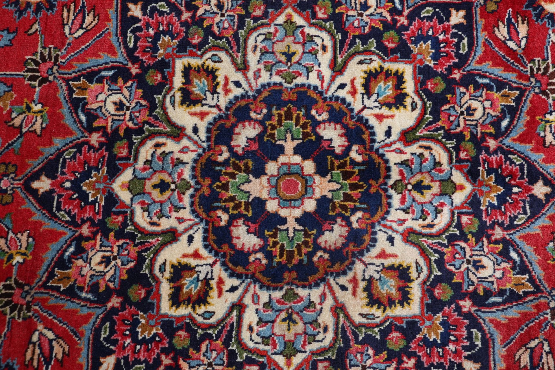 Mashhad Perserteppich aus Iran, 197 × 290 cm