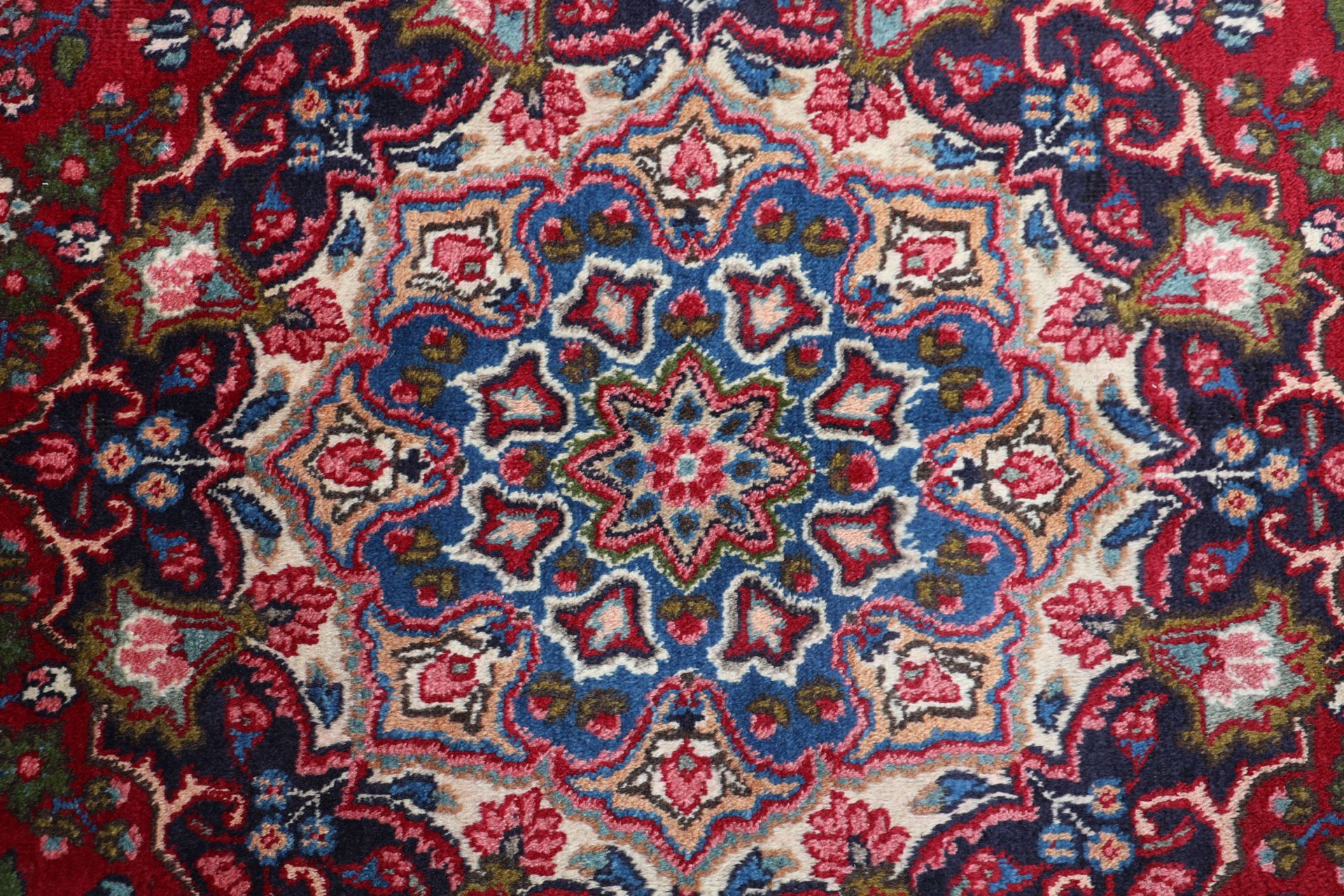 Mashhad Perserteppich 198 × 300 cm aus Wolle, handgeknüpft