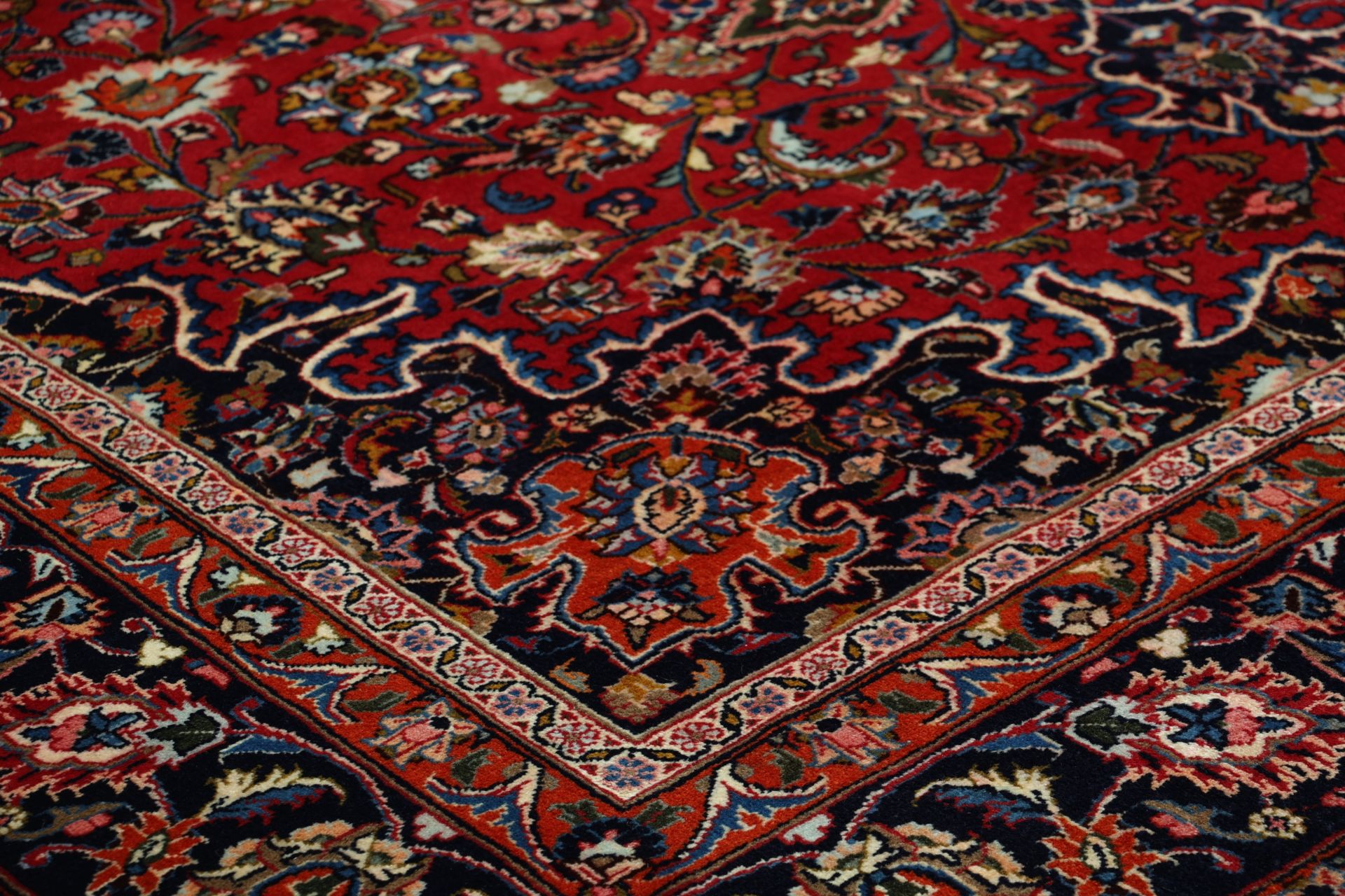 Mashhad Perserteppich 242 × 330 cm aus Wolle, handgeknüpft