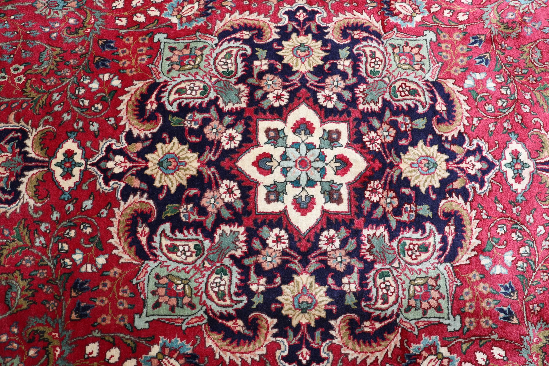 Täbriz Perserteppich aus Iran, 235 × 353 cm