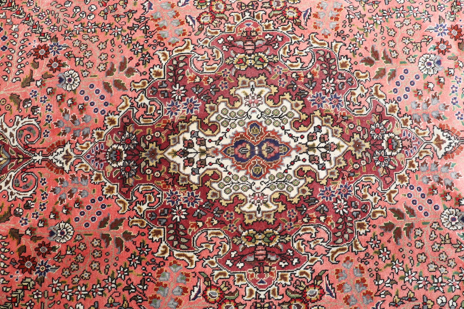 Handgeknüpfter Täbriz Perserteppich 240 × 348 cm