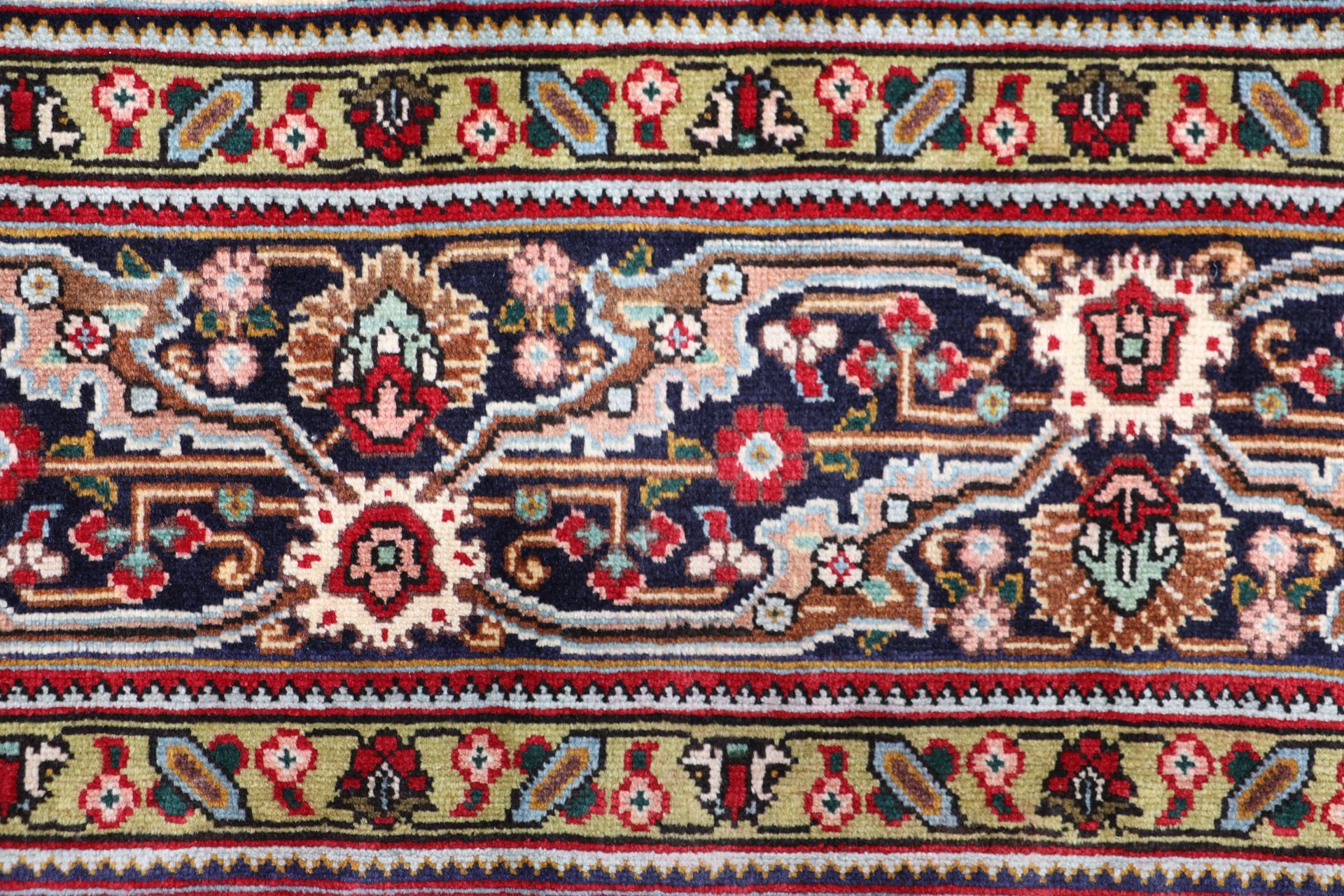 Handgeknüpfter Täbriz Perserteppich 255 × 350 cm